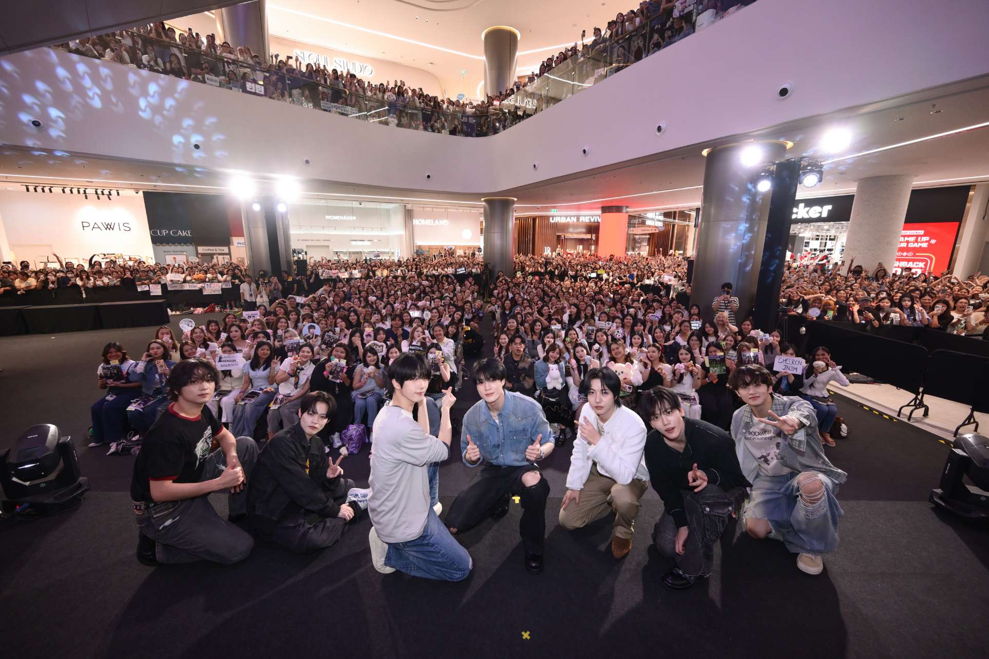 NCTDREAMภาพที่1 NCT DREAM (เอ็นซีที ดรีม) ชนะใจแฟนคลับชาวไทยแบบอยู่หมัดด้วยกิจกรรมสุดเอ็กซ์คลูซีฟ ‘Shopee x NCT DREAM 'Beat It Up' FANSIGN & CAFE EVENT’