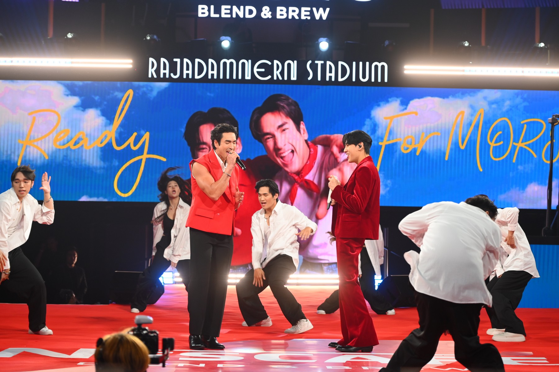 PP1 1631 0 ณเดชน์ แท็กทีม แบมแบม เสิร์ฟโมเมนต์สุดฟินในงาน “เนสกาแฟ เบลนด์ แอนด์ บรู เมค ดิส โมเมนต์ มอร์”