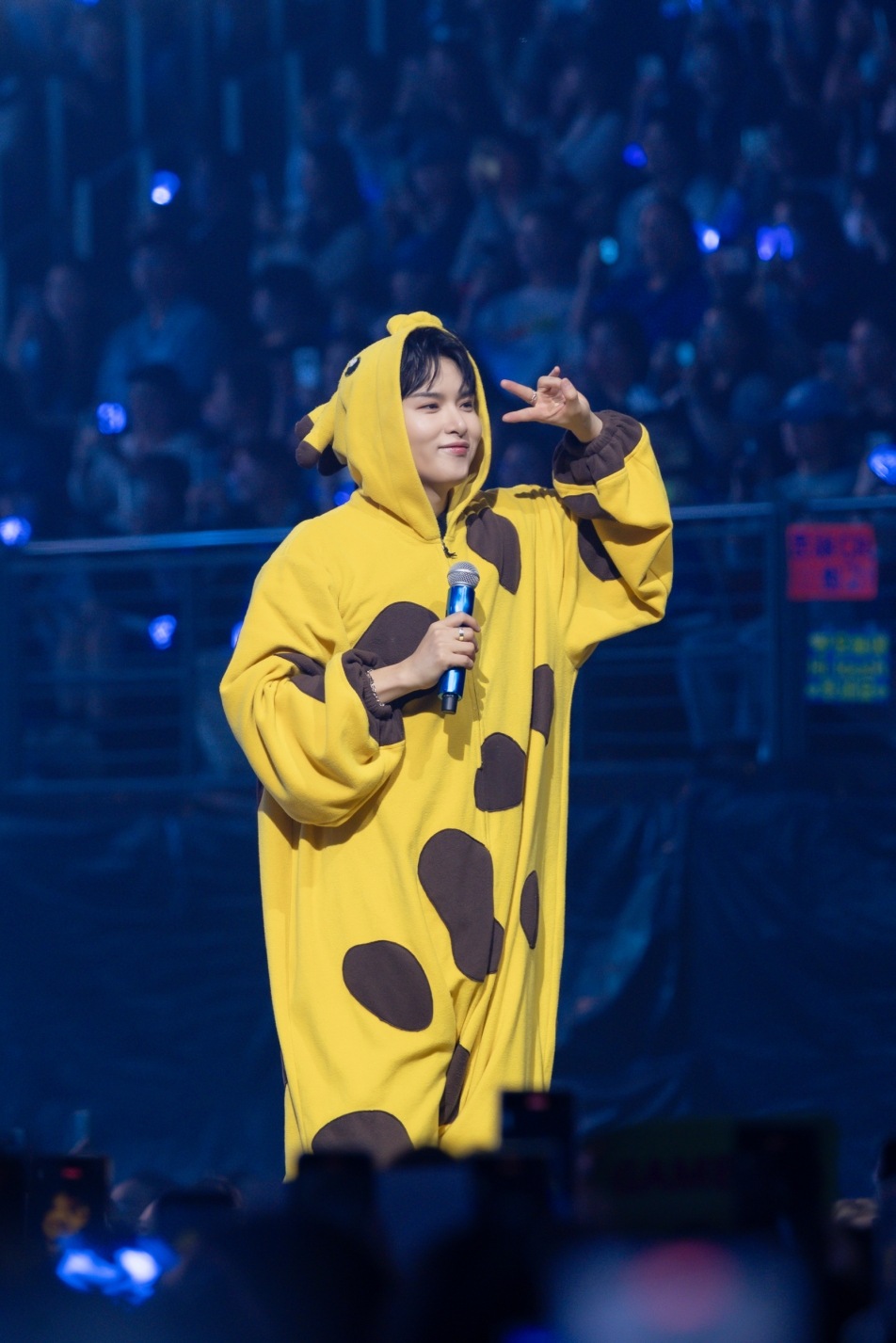 RYEOWOOKภาพที่1 SUPERJUNIOR20thAnniversaryTOUR SUPERSHOW10 SUPER JUNIOR โชว์สุดยอดการแสดงฉลองครบรอบ 20 ปี <SUPER SHOW 10> บัตรหมดทั้ง 2 รอบ รวมผู้ชมกว่า 22,000 คน สุดปัง! จัดคอนเสิร์ตในไทยติดต่อกันเป็นครั้งที่ 10!