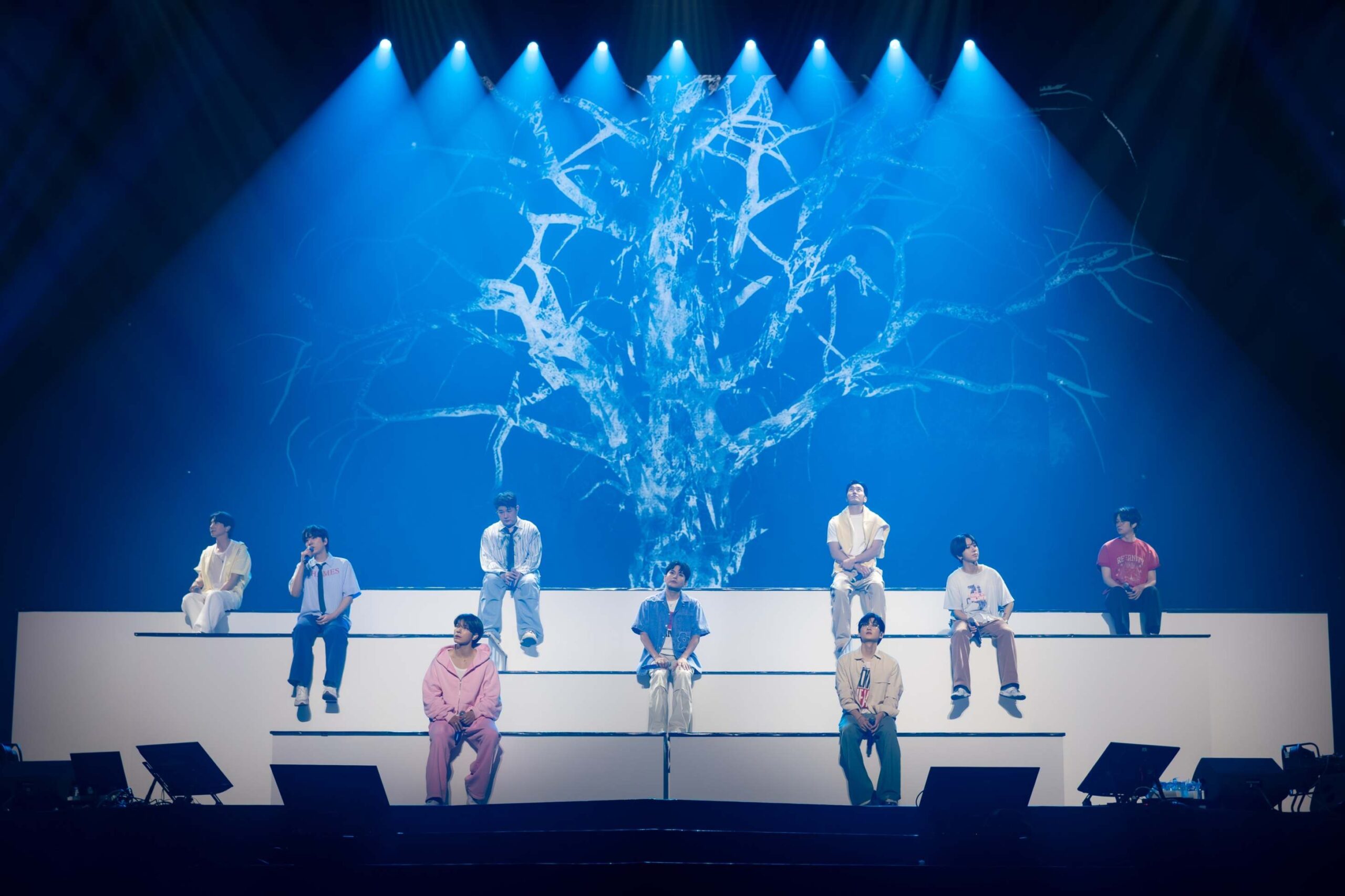 SUPERJUNIORภาพที่25 SUPERJUNIOR20thAnniversaryTOUR SUPERSHOW10 inBANGKOK copy 2921x1947 scaled SUPER JUNIOR โชว์สุดยอดการแสดงฉลองครบรอบ 20 ปี <SUPER SHOW 10> บัตรหมดทั้ง 2 รอบ รวมผู้ชมกว่า 22,000 คน สุดปัง! จัดคอนเสิร์ตในไทยติดต่อกันเป็นครั้งที่ 10!