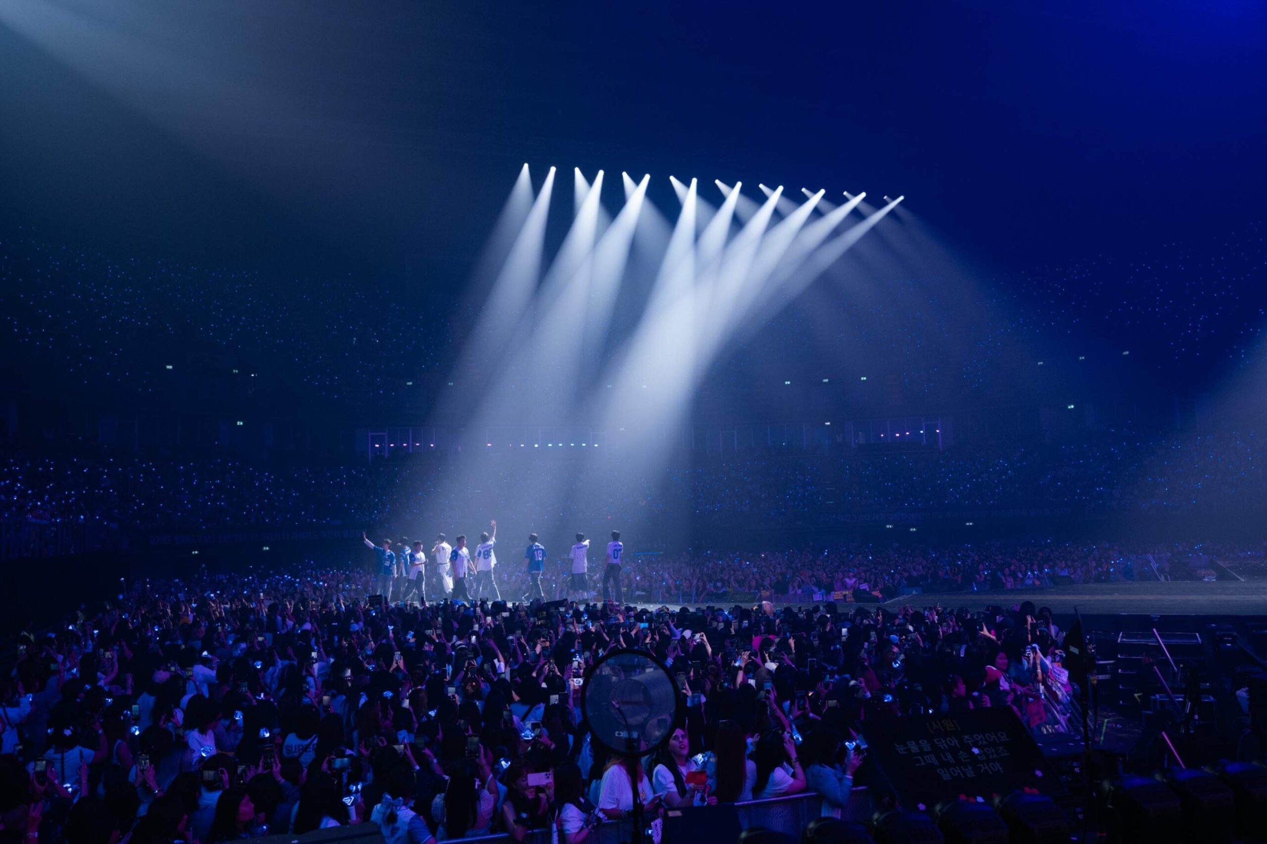 SUPERJUNIORภาพที่32 SUPERJUNIOR20thAnniversaryTOUR SUPERSHOW10 inBANGKOK copy 2736x1824 scaled SUPER JUNIOR โชว์สุดยอดการแสดงฉลองครบรอบ 20 ปี <SUPER SHOW 10> บัตรหมดทั้ง 2 รอบ รวมผู้ชมกว่า 22,000 คน สุดปัง! จัดคอนเสิร์ตในไทยติดต่อกันเป็นครั้งที่ 10!