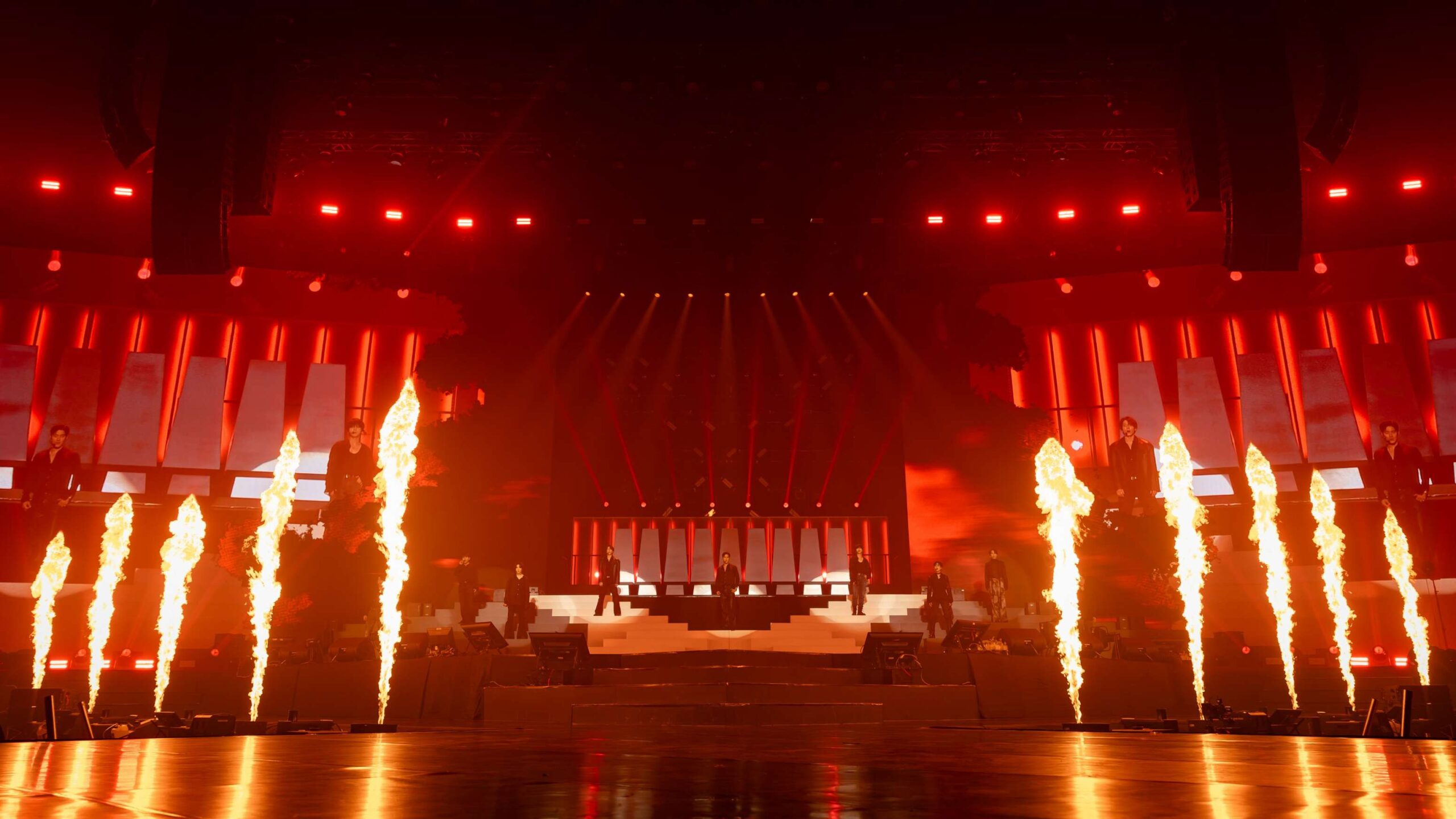 SUPERJUNIORภาพที่8 SUPERJUNIOR20thAnniversaryTOUR SUPERSHOW10 inBANGKOK copy 3099x1743 scaled SUPER JUNIOR โชว์สุดยอดการแสดงฉลองครบรอบ 20 ปี <SUPER SHOW 10> บัตรหมดทั้ง 2 รอบ รวมผู้ชมกว่า 22,000 คน สุดปัง! จัดคอนเสิร์ตในไทยติดต่อกันเป็นครั้งที่ 10!