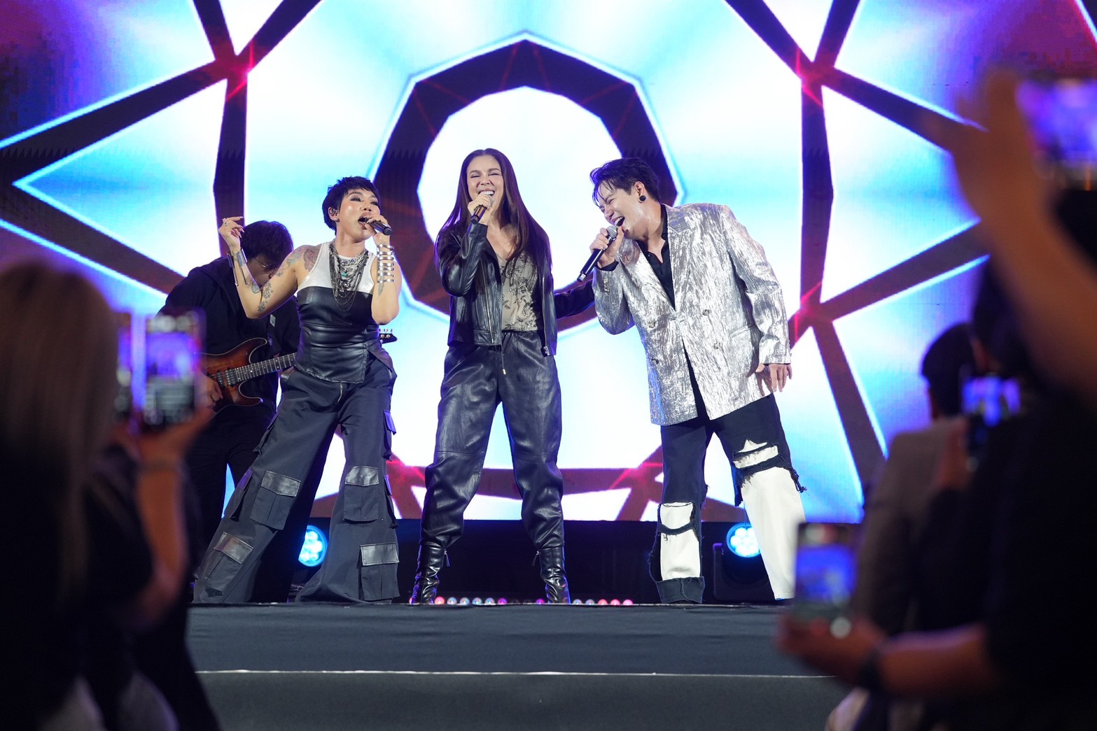 S 2277426 0 “ดา เอ็นโดรฟิน” กลับมาปล่อยพลังความแสบแบบ UPSTAGE ใน “DA ENDORPHINE UPSTAGE #แสบสนิทคอนเสิร์ต” 16–17 พฤษภาคมนี้ ที่ PARAGON HALL