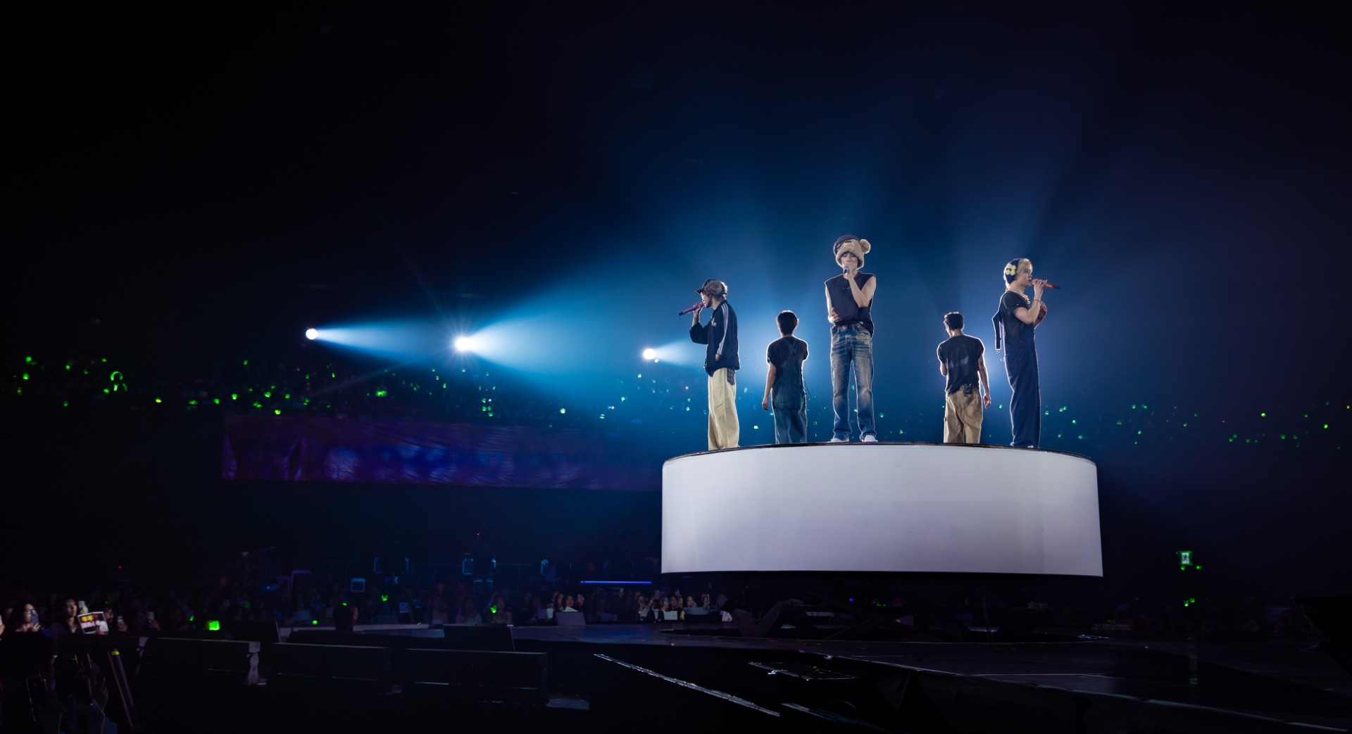WayV ภาพที่ 16 2025 WayV Concert Tour NO Way OUT in BANGKOK WayV (เวย์วี) โอบล้อมทุกความประทับใจจน “ไร้ทางออก” ในคอนเสิร์ตใหญ่ ‘2025 WayV Concert Tour [NO Way OUT] in BANGKOK’