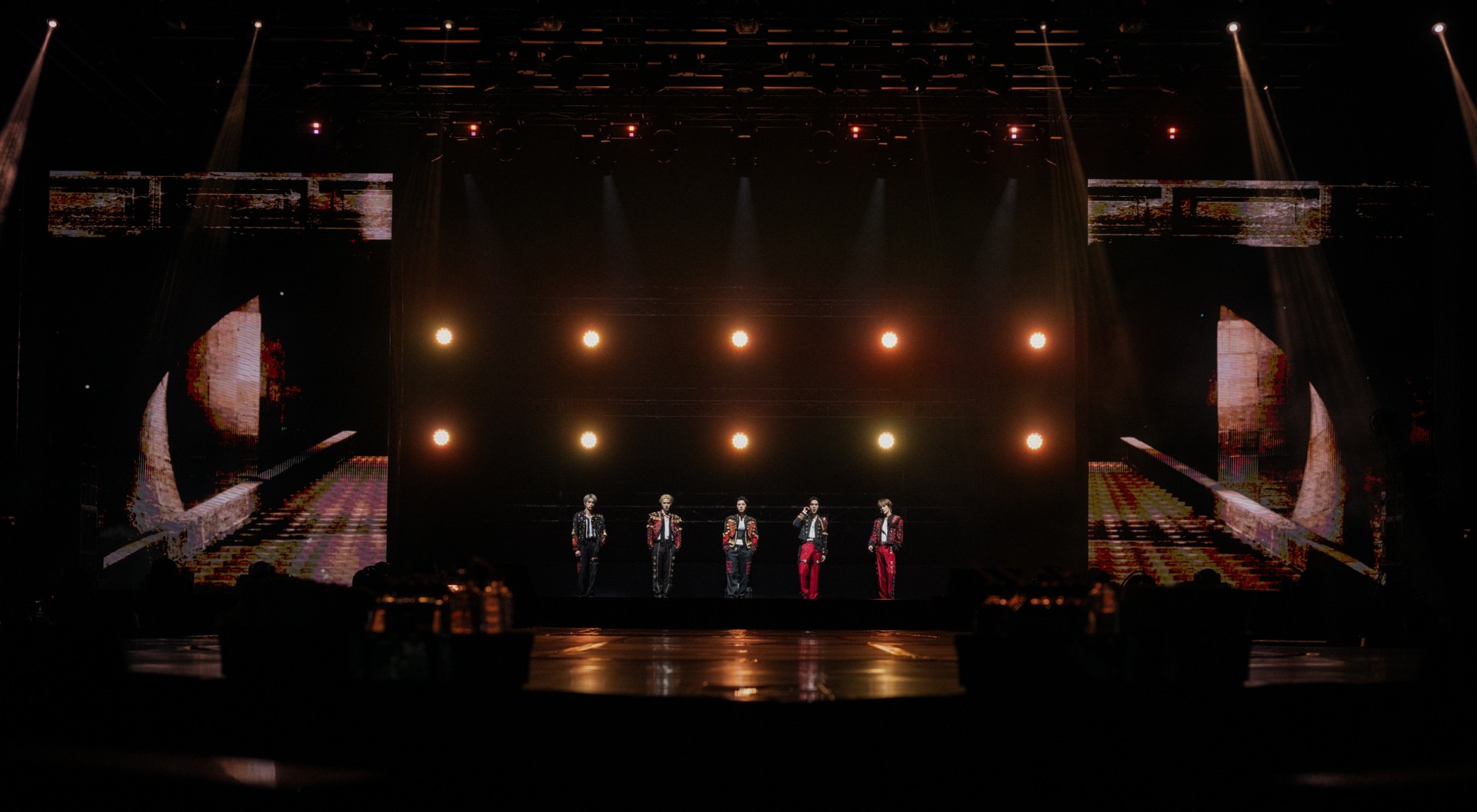 WayV ภาพที่ 2 2025 WayV Concert Tour NO Way OUT in BANGKOK WayV (เวย์วี) โอบล้อมทุกความประทับใจจน “ไร้ทางออก” ในคอนเสิร์ตใหญ่ ‘2025 WayV Concert Tour [NO Way OUT] in BANGKOK’