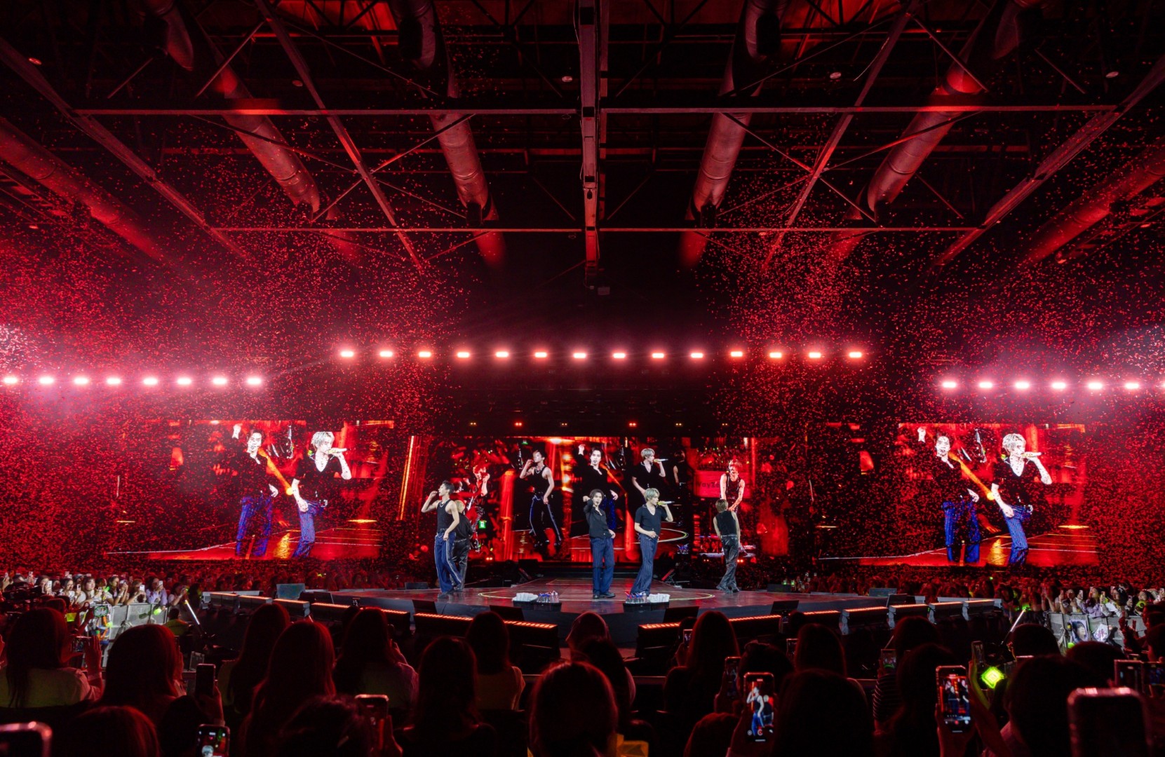 WayV ภาพที่ 7 2025 WayV Concert Tour NO Way OUT in BANGKOK WayV (เวย์วี) โอบล้อมทุกความประทับใจจน “ไร้ทางออก” ในคอนเสิร์ตใหญ่ ‘2025 WayV Concert Tour [NO Way OUT] in BANGKOK’