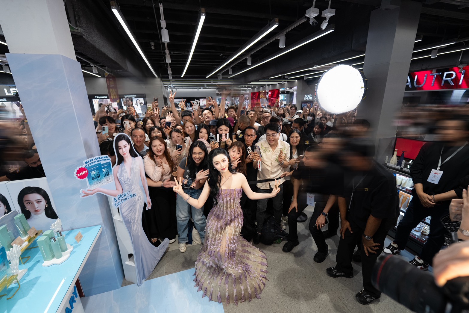 fan beauty diary fan bingbing 5 ‘ฟ่าน ปิงปิง’ บุกสยาม! เปิดตัว Fan Beauty Diary แบรนด์สกินแคร์พรีเมียม เผยเคล็ดลับผิวสวยระดับโลกสู่สกินแคร์ที่เข้าใจผิวผู้หญิงเอเชีย