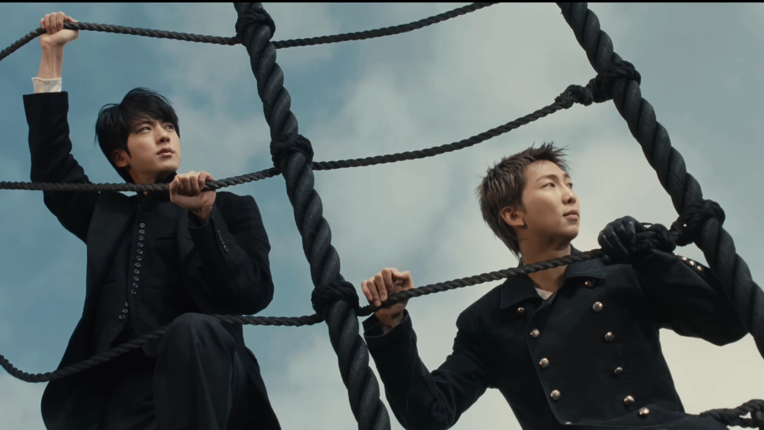 videoplayback 16 scaled BTS คัมแบ็กยิ่งใหญ่! ปล่อยอัลบั้มชุดที่ 5 'ARIRANG' พร้อม MV 'SWIM' สื่อดังยกเป็นความสมบูรณ์แบบ K-Pop