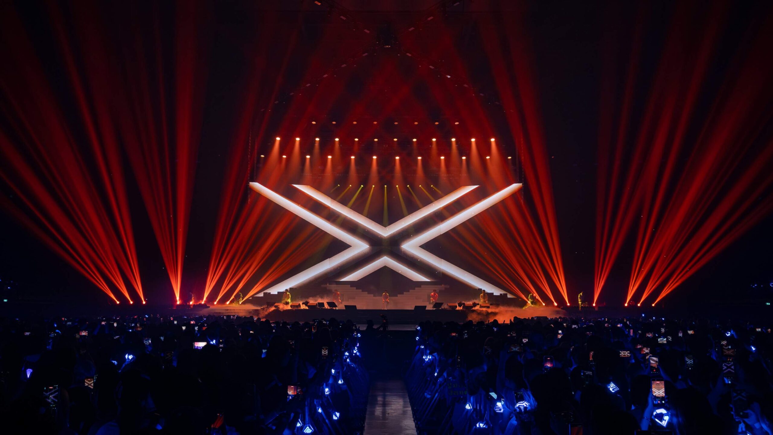 บรรยากาศคอนเสิร์ตภาพที่5 SUPERJUNIOR20thAnniversaryTOUR SUPERSHOW10 inBANGKOK copy 3115x1752 scaled SUPER JUNIOR โชว์สุดยอดการแสดงฉลองครบรอบ 20 ปี <SUPER SHOW 10> บัตรหมดทั้ง 2 รอบ รวมผู้ชมกว่า 22,000 คน สุดปัง! จัดคอนเสิร์ตในไทยติดต่อกันเป็นครั้งที่ 10!