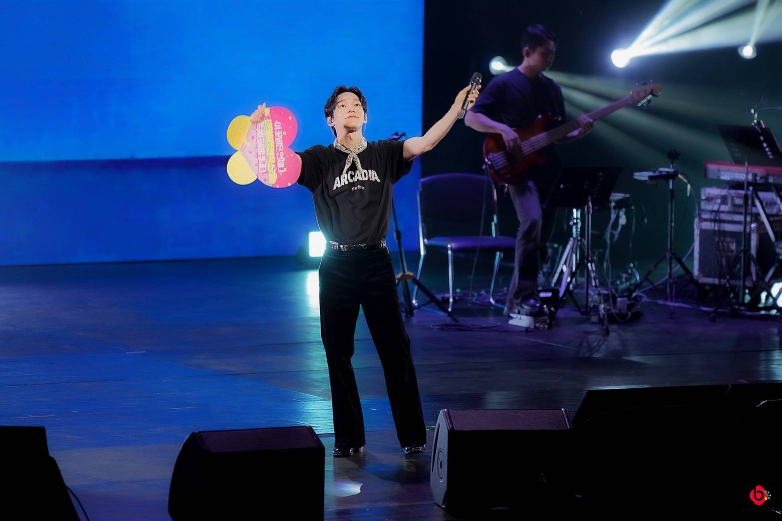 1378082 0 สมการรอคอยแอ๋วไทยรับความฟิน ความสุขจนล้น CHEN CONCERT TOUR <Arcadia> in BANGKOK