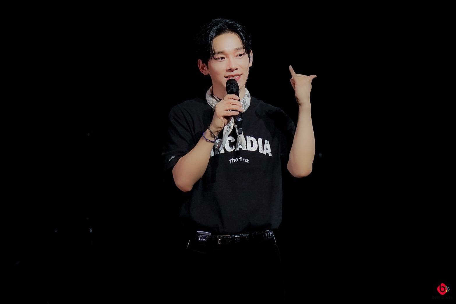 1378088 0 สมการรอคอยแอ๋วไทยรับความฟิน ความสุขจนล้น CHEN CONCERT TOUR <Arcadia> in BANGKOK