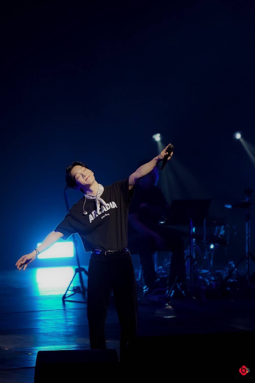 1378089 0 สมการรอคอยแอ๋วไทยรับความฟิน ความสุขจนล้น CHEN CONCERT TOUR <Arcadia> in BANGKOK