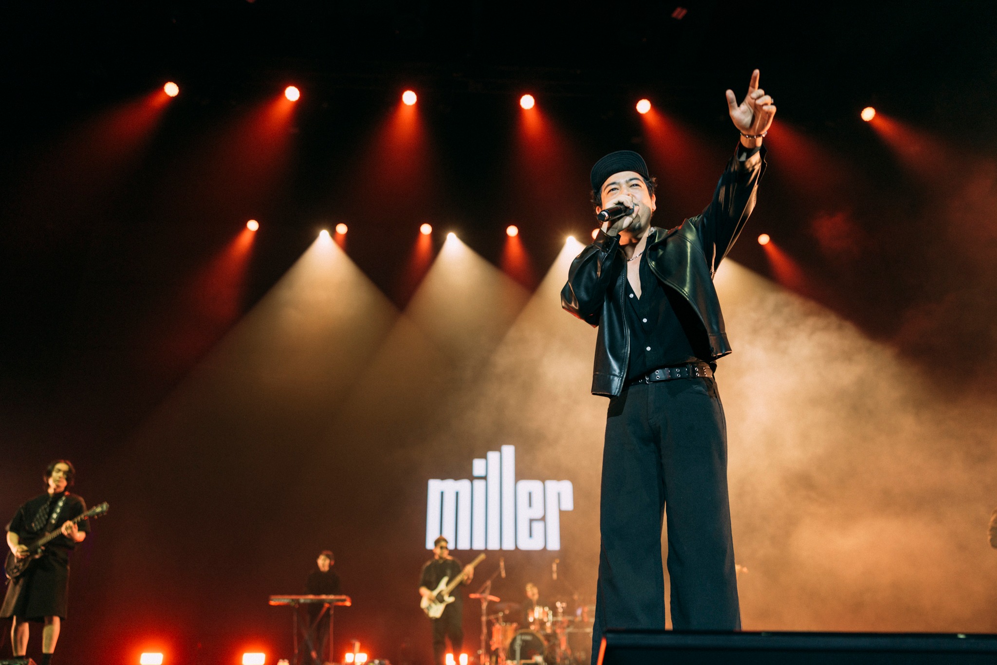 681830058 122096813295295638 6661489483540186360 n "ครึ่งเก้า กรุ๊ป" กางโผ 35 ศิลปินฮอต จัดหนัก 4 ค่ายย่อย ชูโมเดลศิลปินคือลูกค้า คว้าวงร็อกตำนาน "Flure" ร่วมชายคา