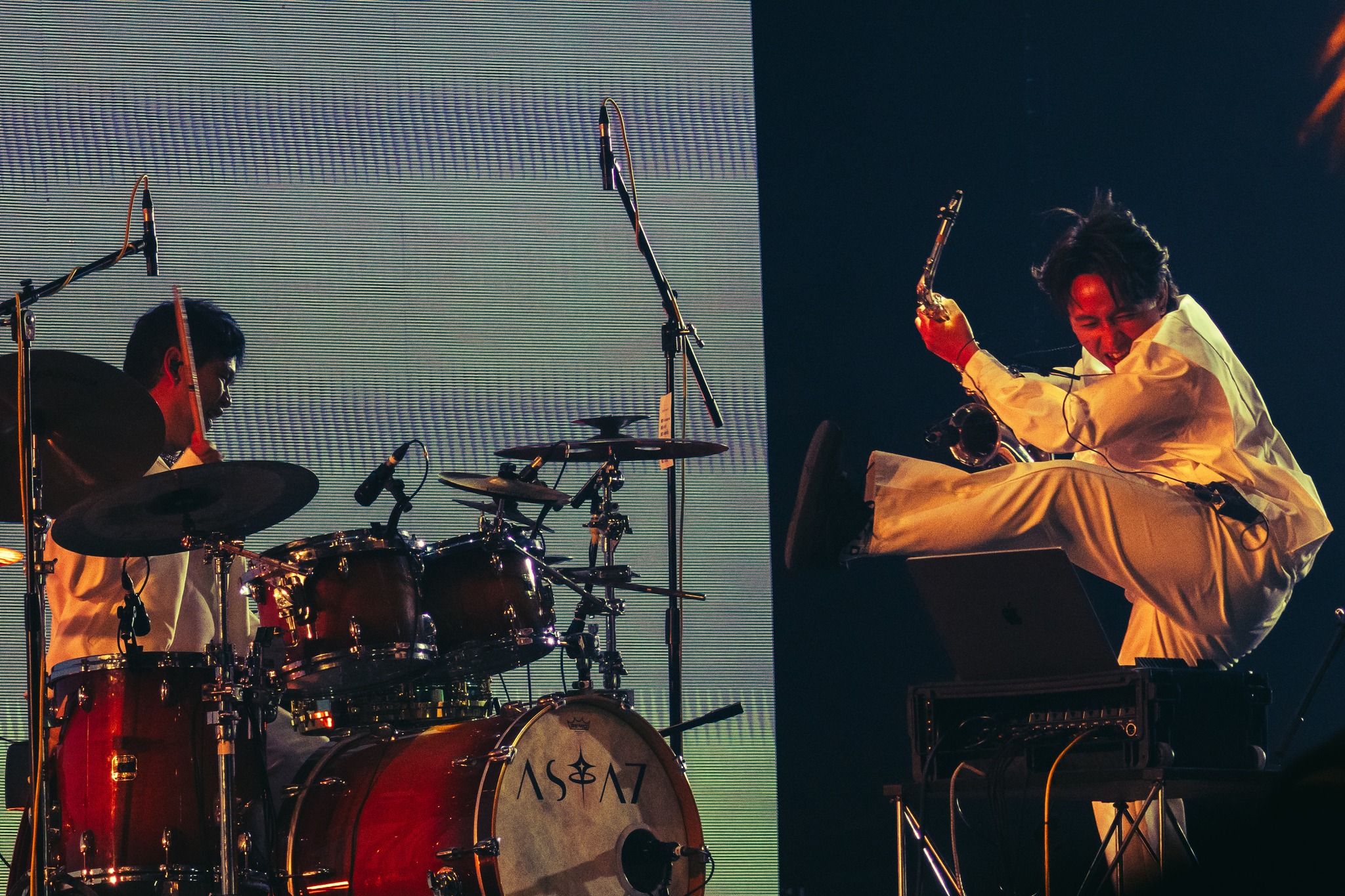 682691512 122096874315295638 1066345200880742606 n "ครึ่งเก้า กรุ๊ป" กางโผ 35 ศิลปินฮอต จัดหนัก 4 ค่ายย่อย ชูโมเดลศิลปินคือลูกค้า คว้าวงร็อกตำนาน "Flure" ร่วมชายคา