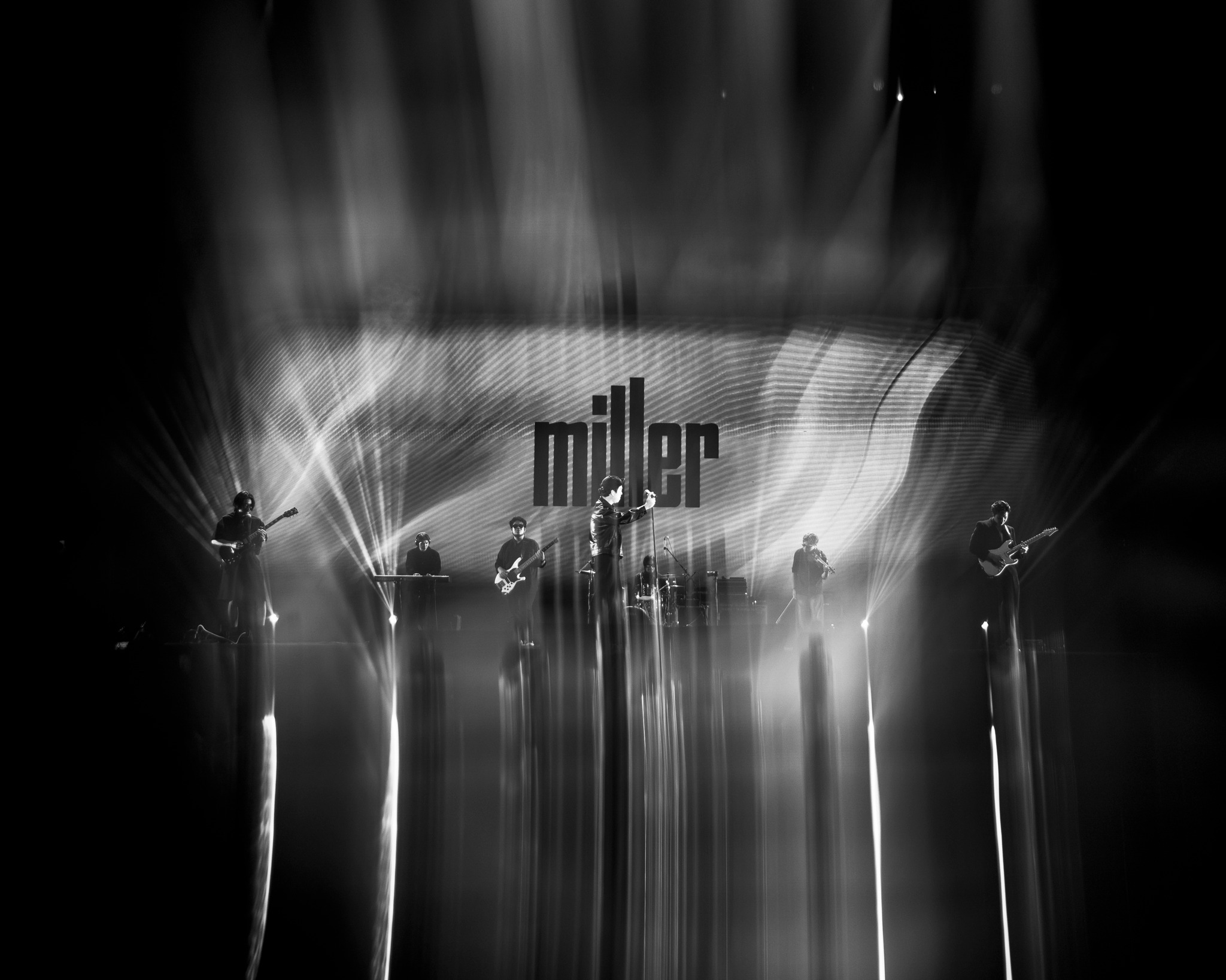 683648130 122096813145295638 7647725690149382192 n "ครึ่งเก้า กรุ๊ป" กางโผ 35 ศิลปินฮอต จัดหนัก 4 ค่ายย่อย ชูโมเดลศิลปินคือลูกค้า คว้าวงร็อกตำนาน "Flure" ร่วมชายคา