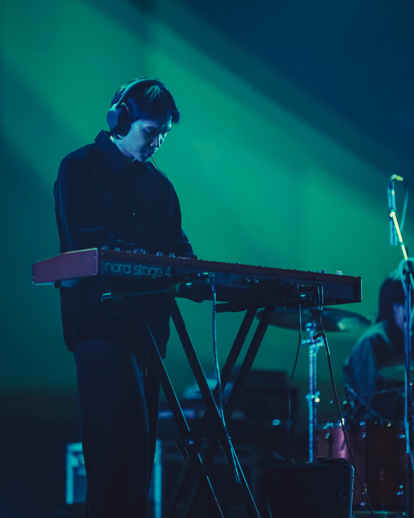 684512314 122096813457295638 5269323905959384480 n "ครึ่งเก้า กรุ๊ป" กางโผ 35 ศิลปินฮอต จัดหนัก 4 ค่ายย่อย ชูโมเดลศิลปินคือลูกค้า คว้าวงร็อกตำนาน "Flure" ร่วมชายคา