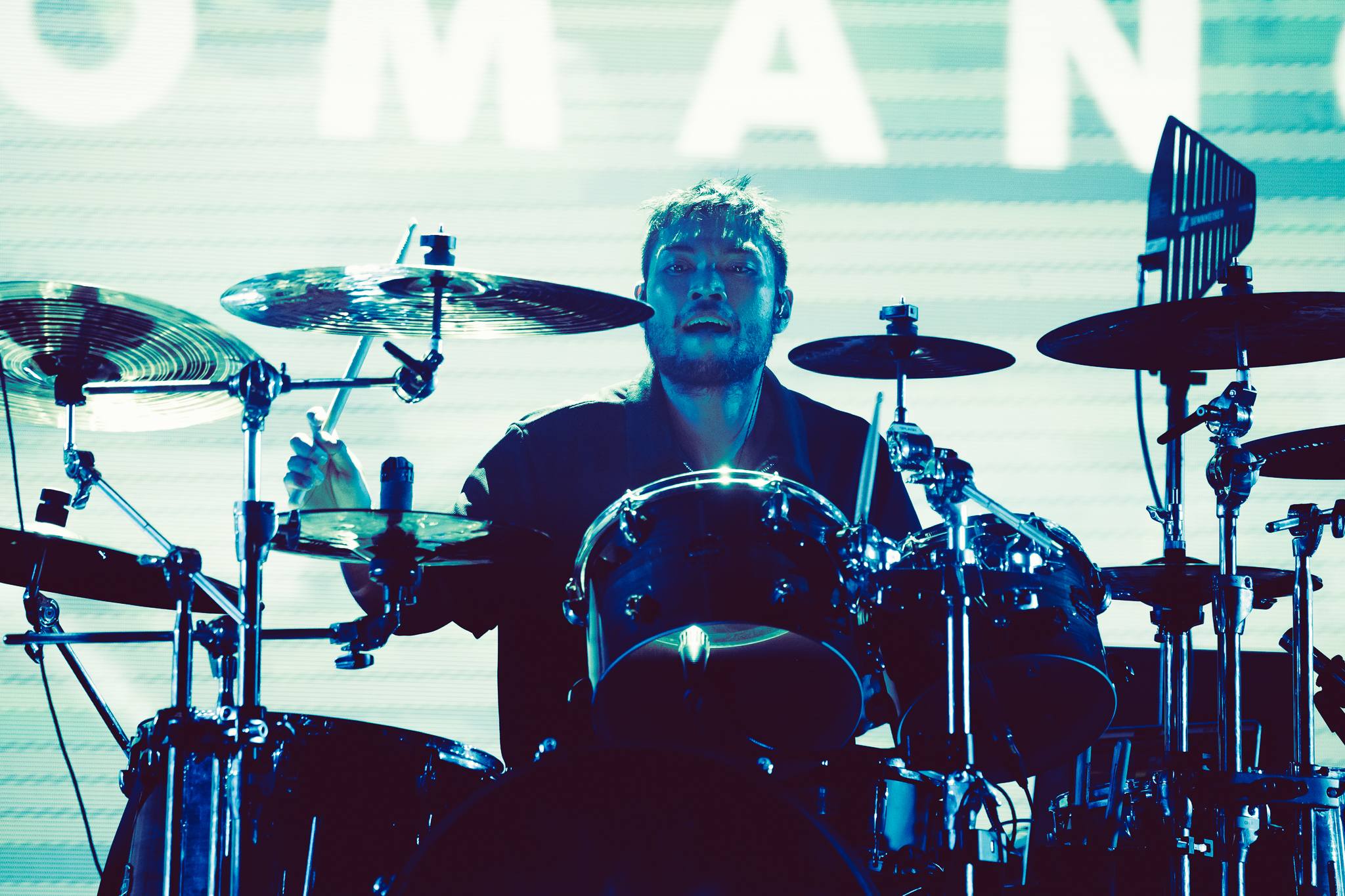 685116472 122096966985295638 5960418628356464390 n "ครึ่งเก้า กรุ๊ป" กางโผ 35 ศิลปินฮอต จัดหนัก 4 ค่ายย่อย ชูโมเดลศิลปินคือลูกค้า คว้าวงร็อกตำนาน "Flure" ร่วมชายคา