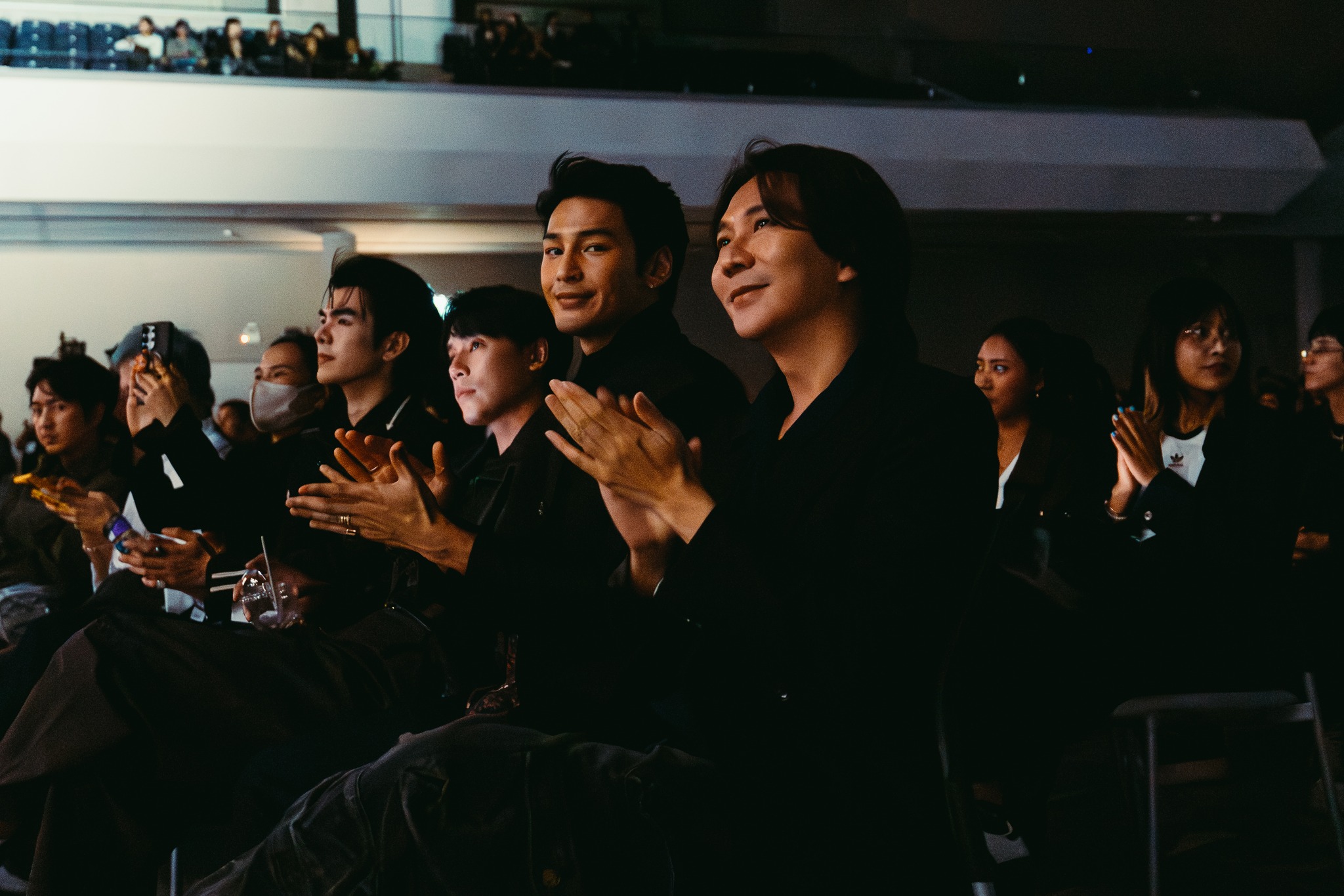 686202532 122110430949165789 3868086556220363473 n "ครึ่งเก้า กรุ๊ป" กางโผ 35 ศิลปินฮอต จัดหนัก 4 ค่ายย่อย ชูโมเดลศิลปินคือลูกค้า คว้าวงร็อกตำนาน "Flure" ร่วมชายคา