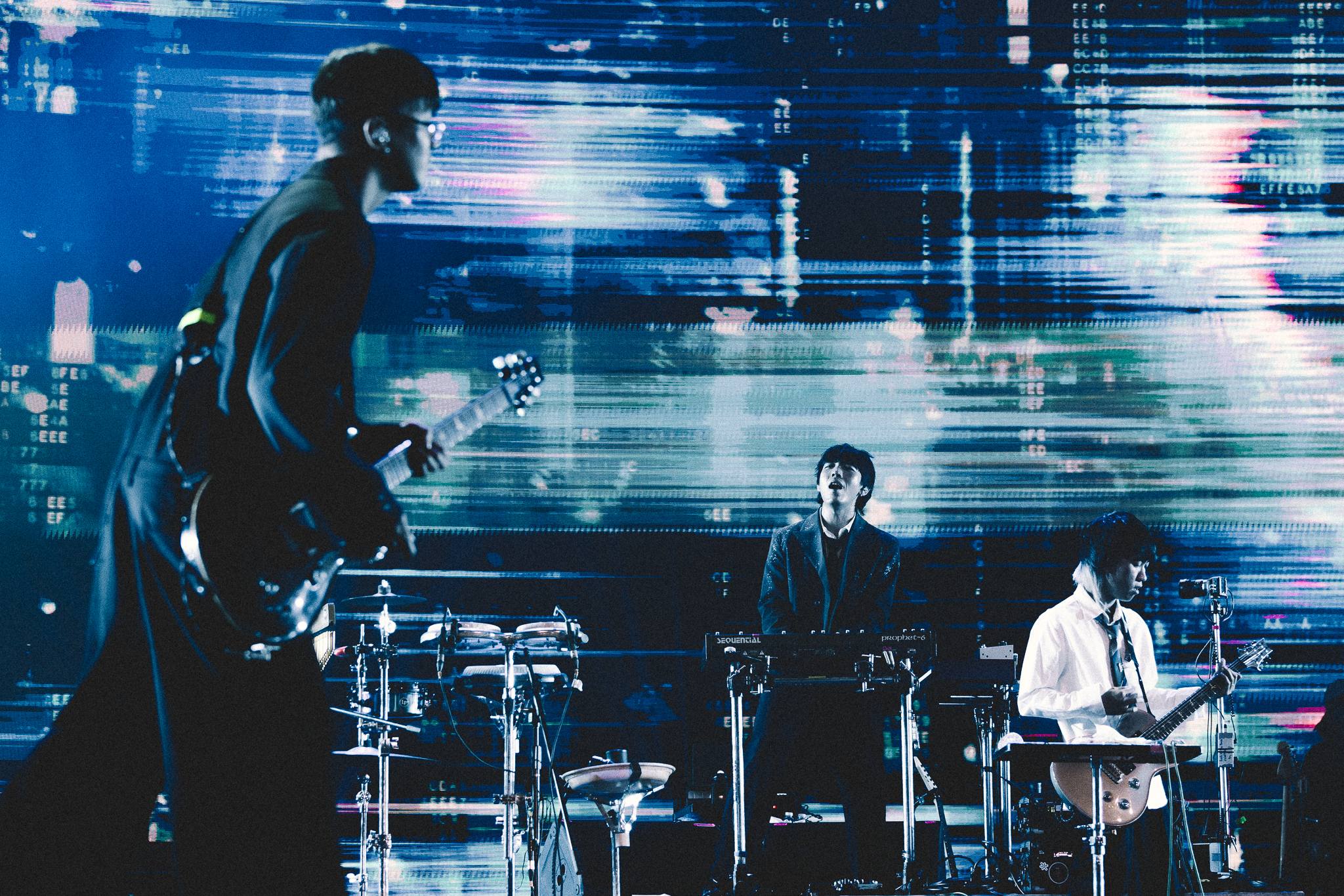 686331519 122097051081295638 6874958391644435077 n "ครึ่งเก้า กรุ๊ป" กางโผ 35 ศิลปินฮอต จัดหนัก 4 ค่ายย่อย ชูโมเดลศิลปินคือลูกค้า คว้าวงร็อกตำนาน "Flure" ร่วมชายคา