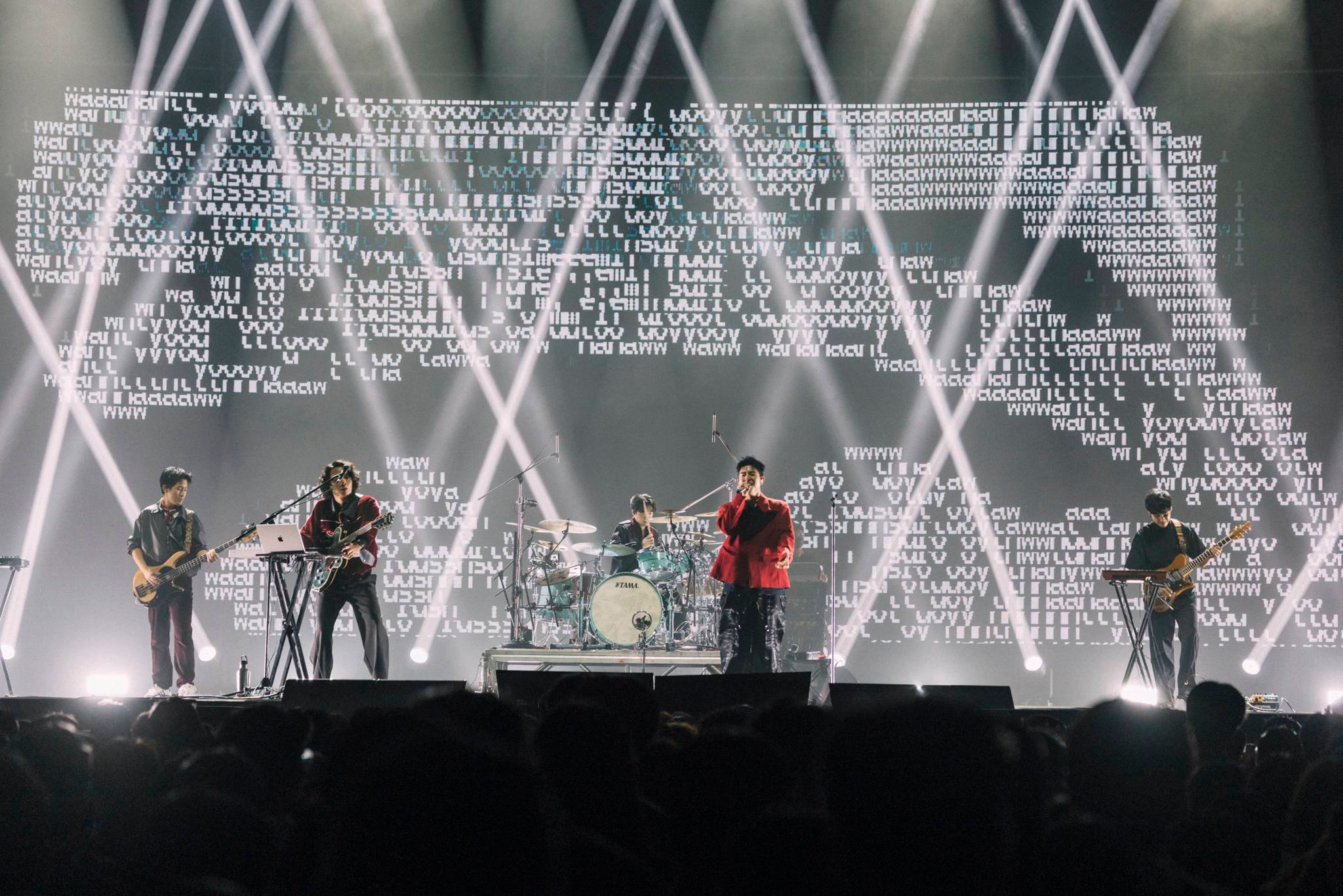 686952059 122097041589295638 1611028284394438066 n "ครึ่งเก้า กรุ๊ป" กางโผ 35 ศิลปินฮอต จัดหนัก 4 ค่ายย่อย ชูโมเดลศิลปินคือลูกค้า คว้าวงร็อกตำนาน "Flure" ร่วมชายคา