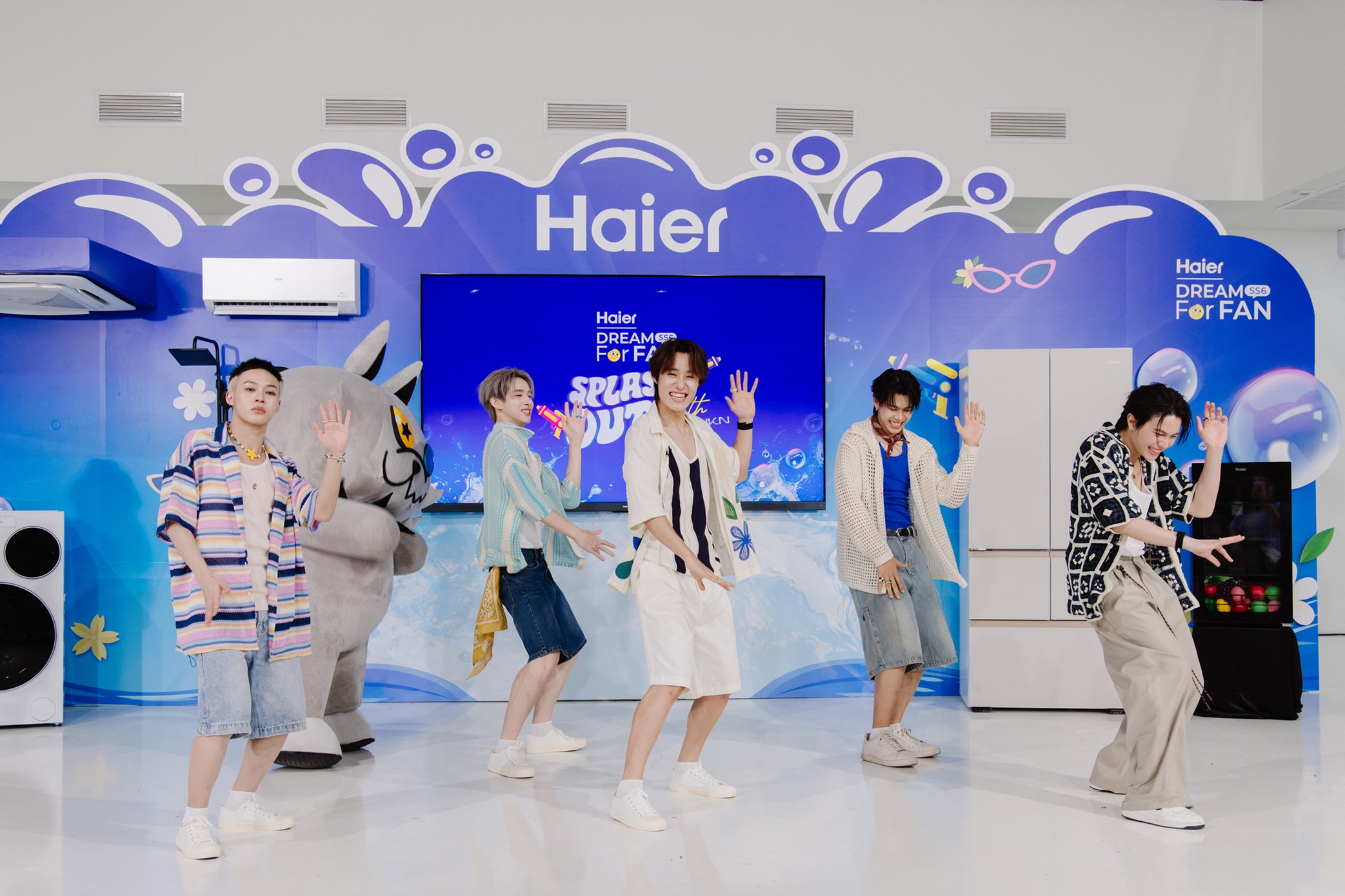 HAB18B1 ดาเมจทะลุองศา! 5 หมาป่าหนุ่ม LYKN สาดความหล่อกิจกรรม Haier