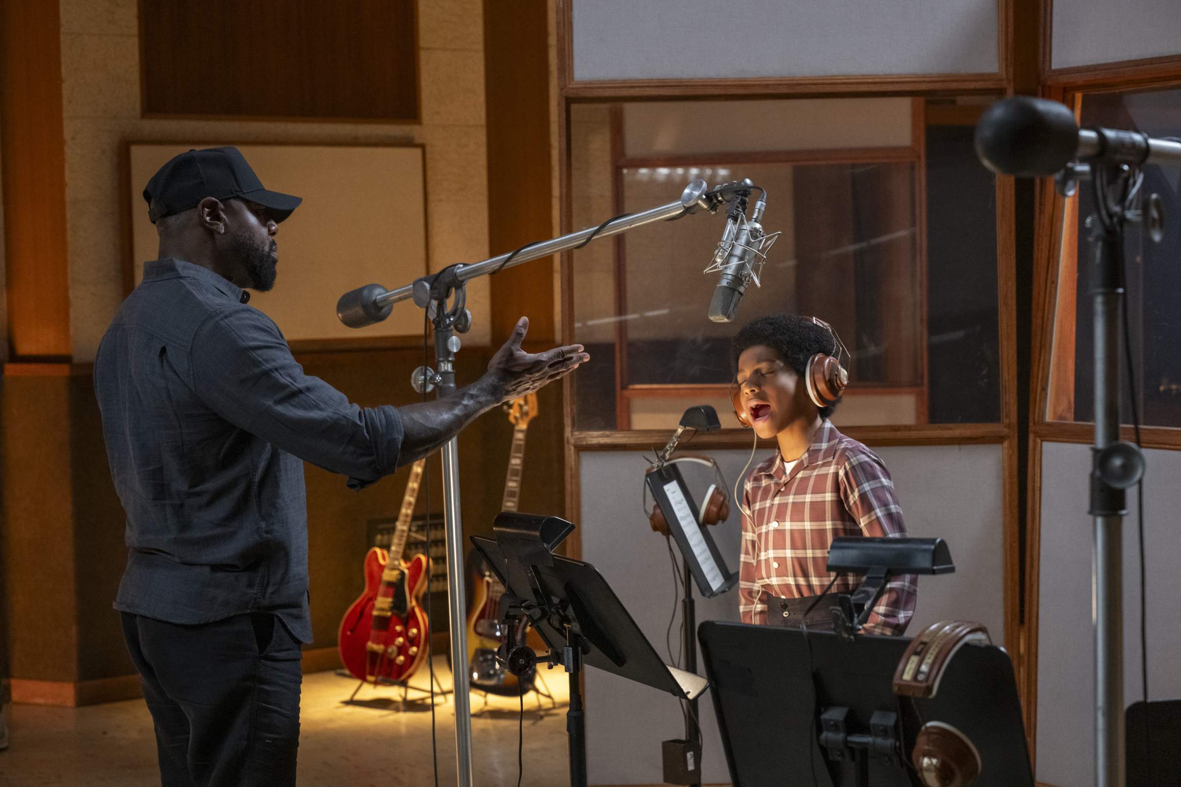 [รีวิว] Michael ปลุกวิญญาณราชาเพลงป๊อป ตระการตา และการแสดงที่ไร้ที่ติ แต่สะอาดหมดจด เราได้เห็นครบทุกมุมแล้วจริงหรือ?