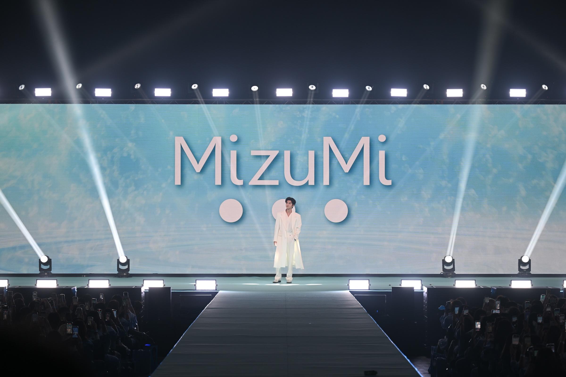 MizuMi พาพระเอกหนุ่มสุดฮอต Chen Zheyuan มาเสิร์ฟโมเมนต์เฟิร์สเลิฟในงาน "MizuMi x Chen Zheyuan Exclusive Meet & Greet: First Love in Aqua Oasis"