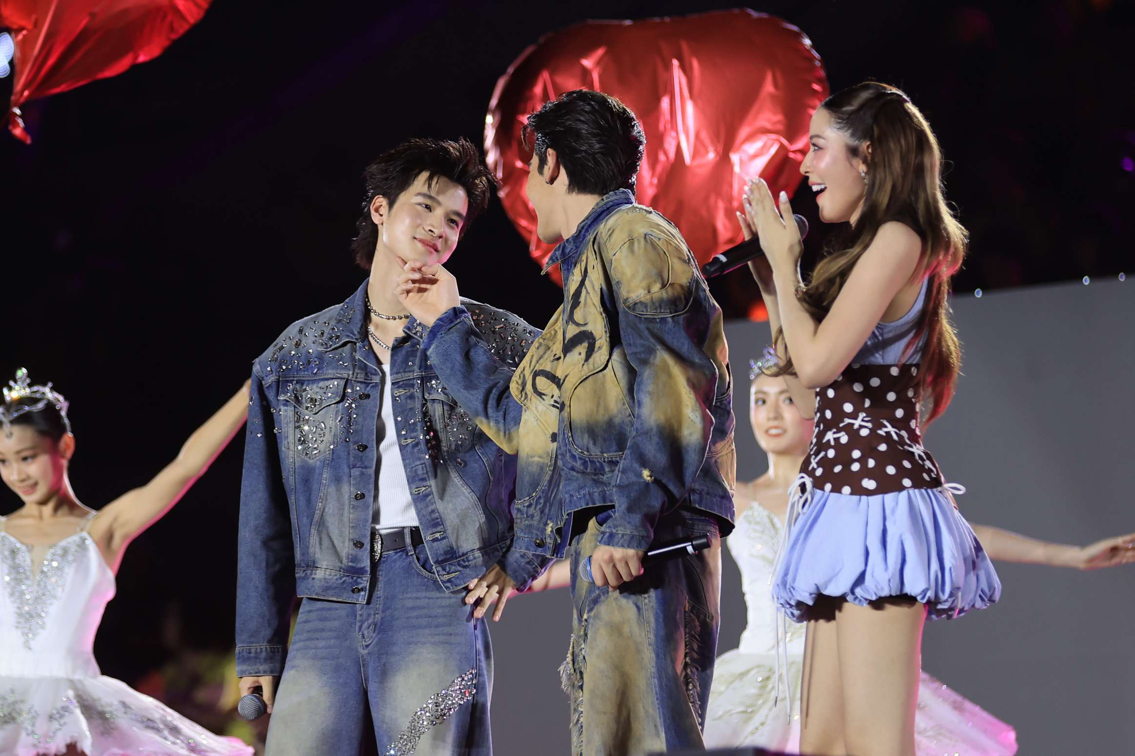 ฟุตบอล ช่อง3 2569 62 บรรยากาศ ช่อง 3 ฉลอง 56 ปี สุดยิ่งใหญ่ รวมซุปตาร์มาระเบิดพลังขั้นสุด!