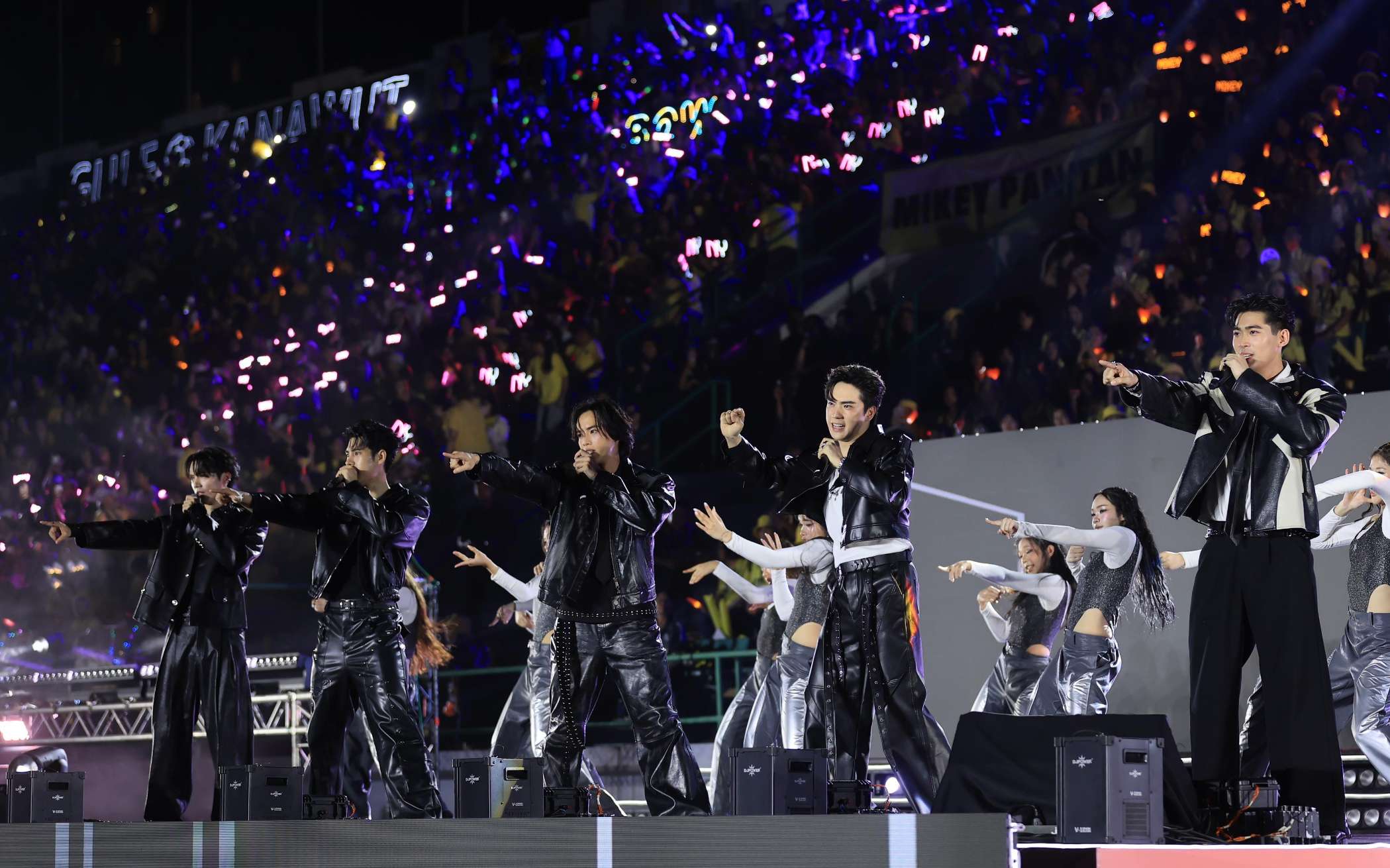 ฟุตบอล ช่อง3 2569 70 บรรยากาศ ช่อง 3 ฉลอง 56 ปี สุดยิ่งใหญ่ รวมซุปตาร์มาระเบิดพลังขั้นสุด!