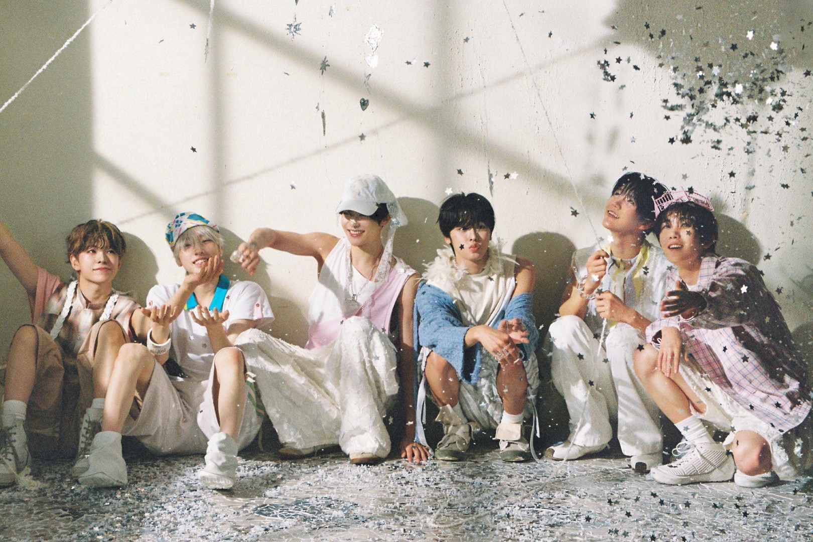 ภาพทีเซอร์ 4 NCT WISH อัลบั้มเต็มชุดแรก Ode to Love NCT WISH ส่ง 10 เพลง ร้อยเรียงเอกลักษณ์ทางดนตรีชัดเจนกับอัลบั้มเต็มชุดแรก 'Ode to Love'