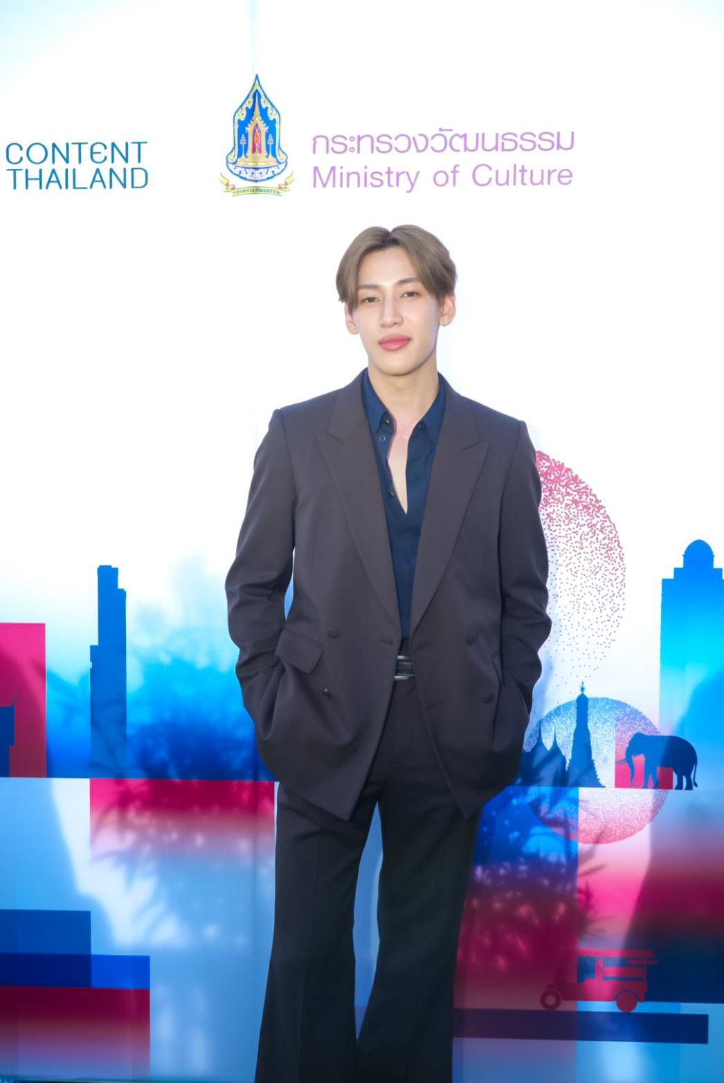 “แบมแบม” นำทัพ “อาเล็ก-เดนิส” นำทีม M STUDIO ดันหนังไทยผงาดเวทีโลก เปิดตัว “คำสารภาพของหมอผี” ในคานส์ 2026 1 11 คำสารภาพของหมอผี “แบมแบม” นำทัพ “อาเล็ก-เดนิส” นำทีม M STUDIO ดันหนังไทยผงาดเวทีโลก เปิดตัว “คำสารภาพของหมอผี” ในคานส์ 2026