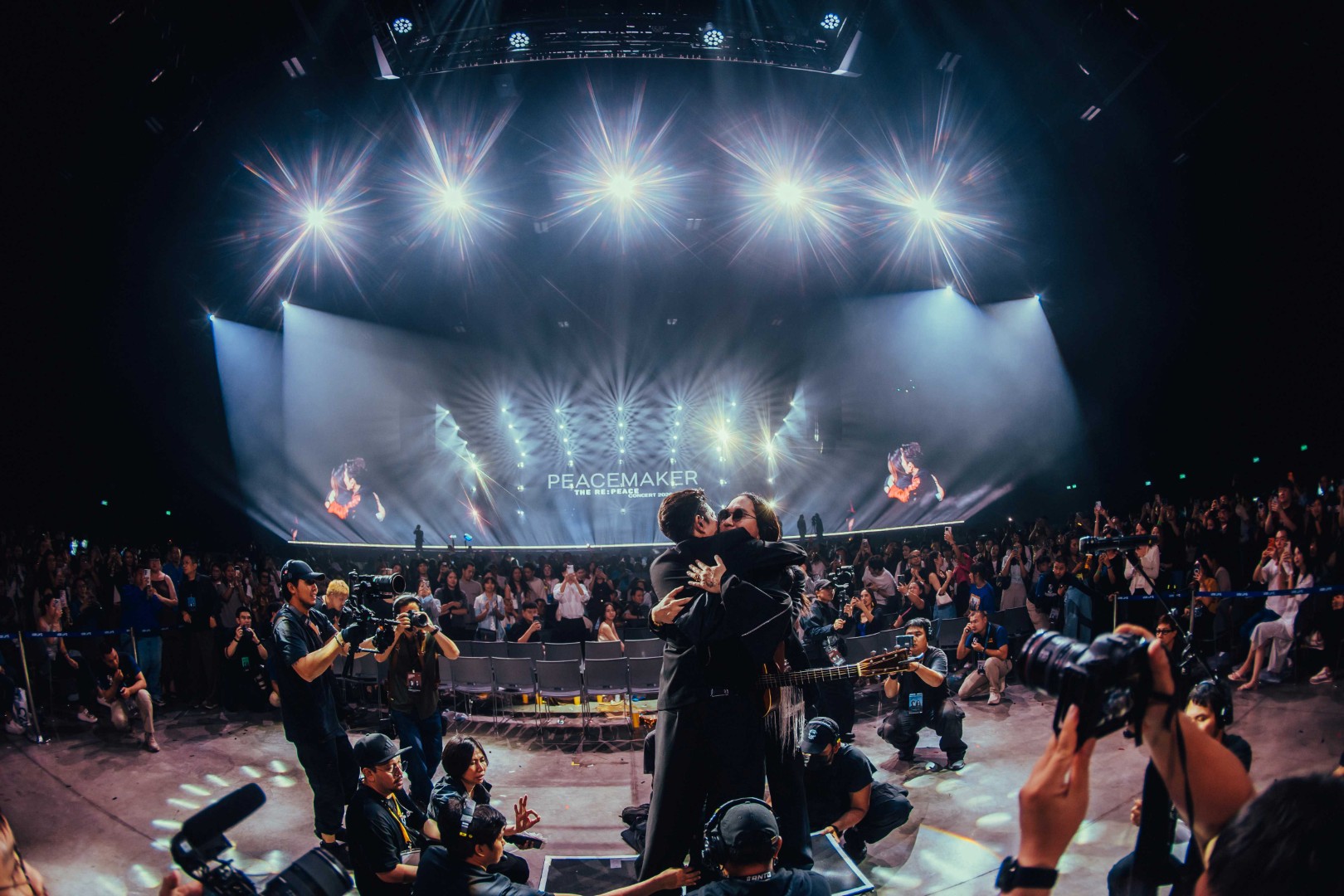 PEACEMAKER THE REPEACE CONCERT 2026 51 "บอย-พีธ" เสิร์ฟแฟนฉ่ำสมกับที่รอคอยมา 23 ปี "PEACEMAKER THE RE:PEACE CONCERT 2026" คอนเสิร์ตใหญ่ของวงดูโอ้ระดับตำนาน