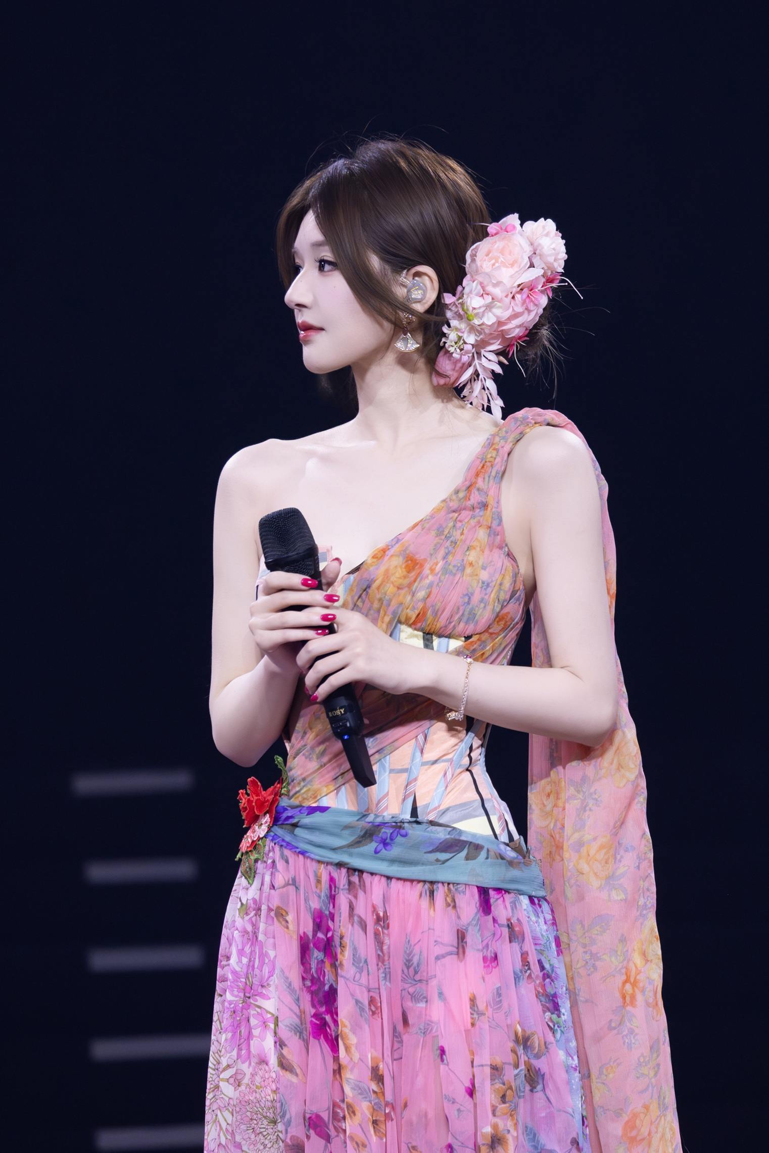 Rosy Zhao Stay Romantic Concert in Bangkok 2026 9 1 “จ้าวลู่ซือ” ตกแฟนแดนสยาม! โชว์สกิลร้องเพลงไทยสุดละมุน ในคอนเสิร์ต “Rosy Zhao 'Stay Romantic' Concert in Bangkok 2026”