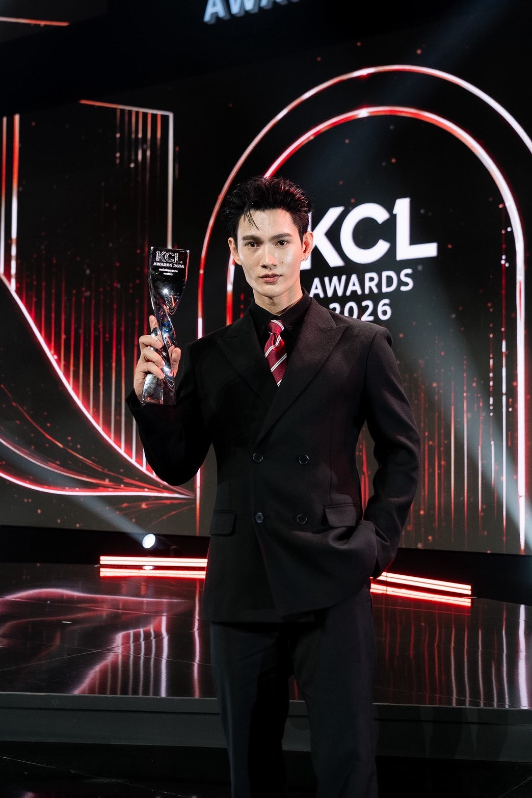 พาเวล นเรศ คว้ารางวัล นักแสดงชายยอดนิยม "คมชัดลึกอวอร์ด ครั้งที่ 22" 10 S 8315104 0 พาเวล นเรศ คว้ารางวัล นักแสดงชายยอดนิยม "คมชัดลึกอวอร์ด ครั้งที่ 22"