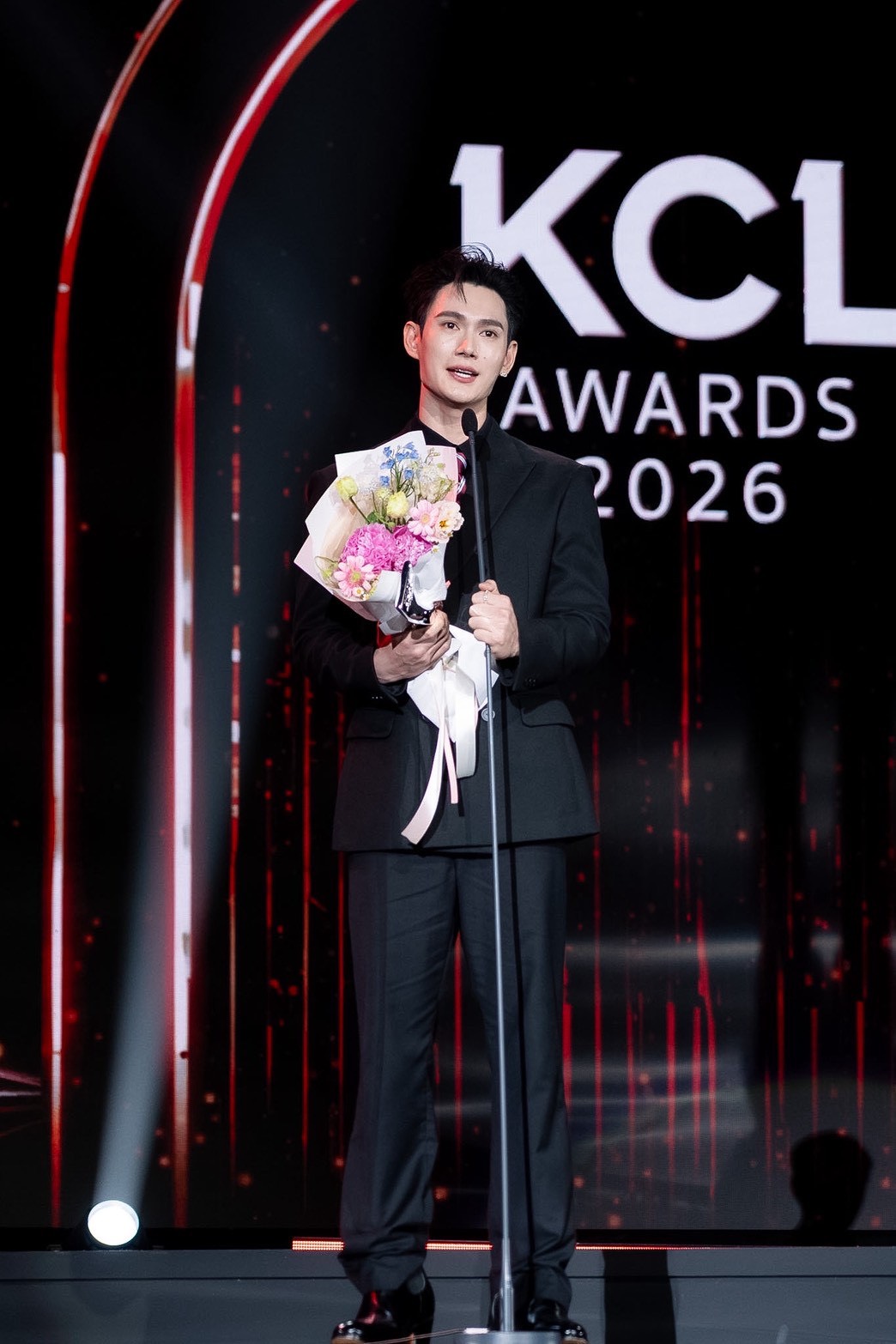 S 8315107 0 พาเวล นเรศ คว้ารางวัล นักแสดงชายยอดนิยม "คมชัดลึกอวอร์ด ครั้งที่ 22"