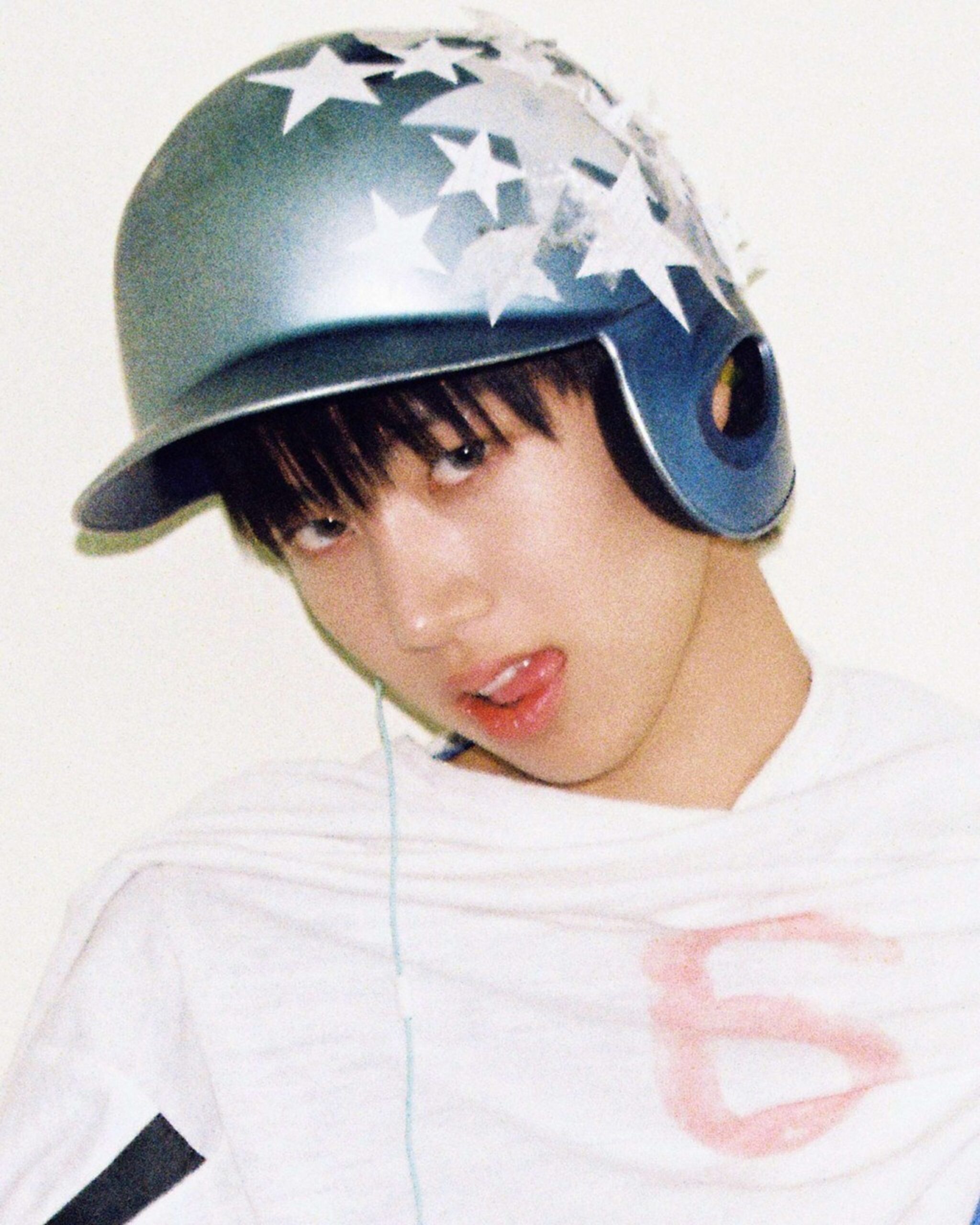 Seonghyeon 1 scaled 1 'IDID' คัมแบ็กสุดเหวี่ยง! ปล่อยซิงเกิลอัลบั้มใหม่ 'FLY!' ชวนเยาวรุ่นโยกตามกับบีท Old-School Hip-Hop สุดเท่