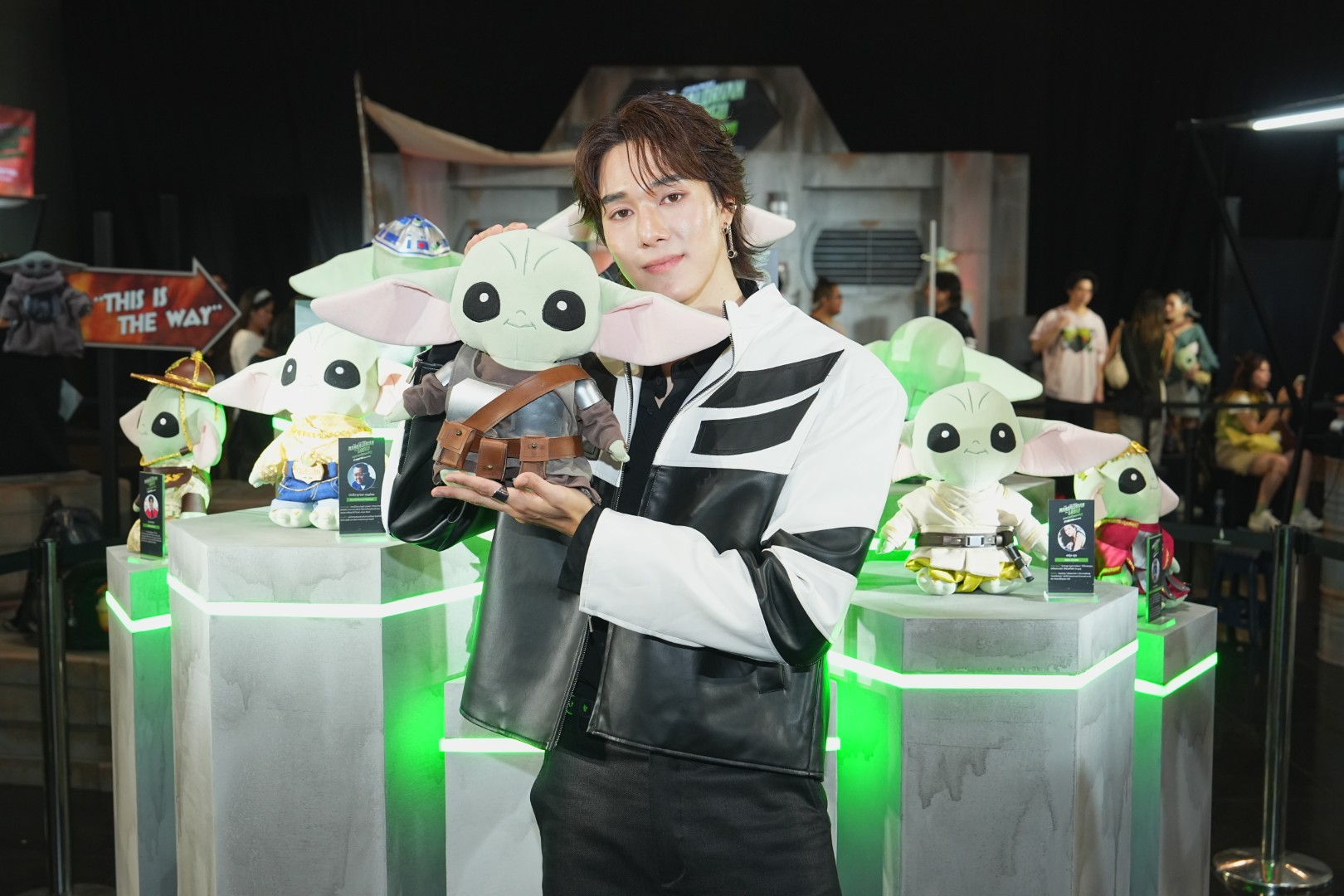 Thailand Gala Premiere เรื่อง The Mandalorian and Grogu 1 นานิ หิรัญกฤษฎิ์ ร่วมฉลองต้อนรับคู่หูแห่งจักรวาล “The Mandalorian and Grogu แมนดาลอเรี่ยนและโกรกู” Thailand Gala Premiere