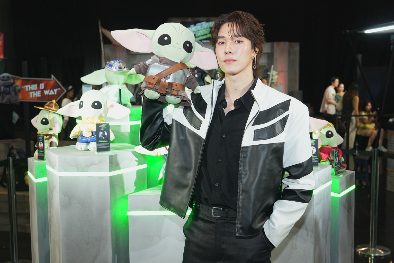 Thailand Gala Premiere เรื่อง The Mandalorian and Grogu 2 นานิ หิรัญกฤษฎิ์ ร่วมฉลองต้อนรับคู่หูแห่งจักรวาล “The Mandalorian and Grogu แมนดาลอเรี่ยนและโกรกู” Thailand Gala Premiere