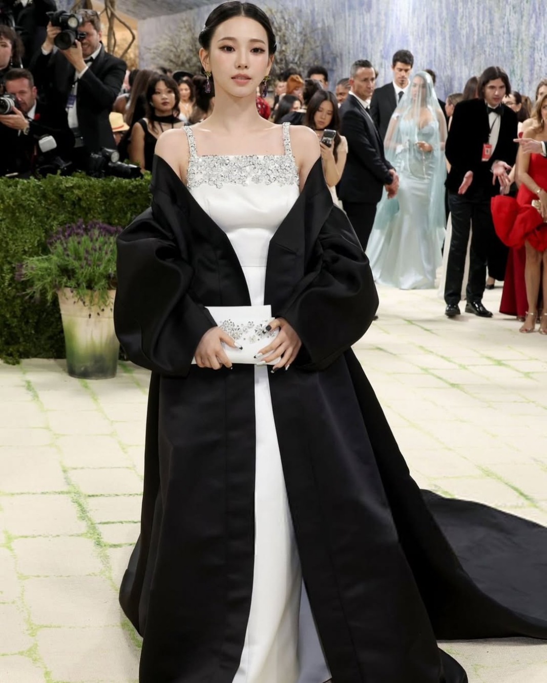 aespa met gala 10 สองแฟชั่นไอคอนระดับโลก KARINA - NINGNING วง aespa กับโมเมนต์สุดทรงพลัง บนพรมแดงในงาน ‘Met Gala’