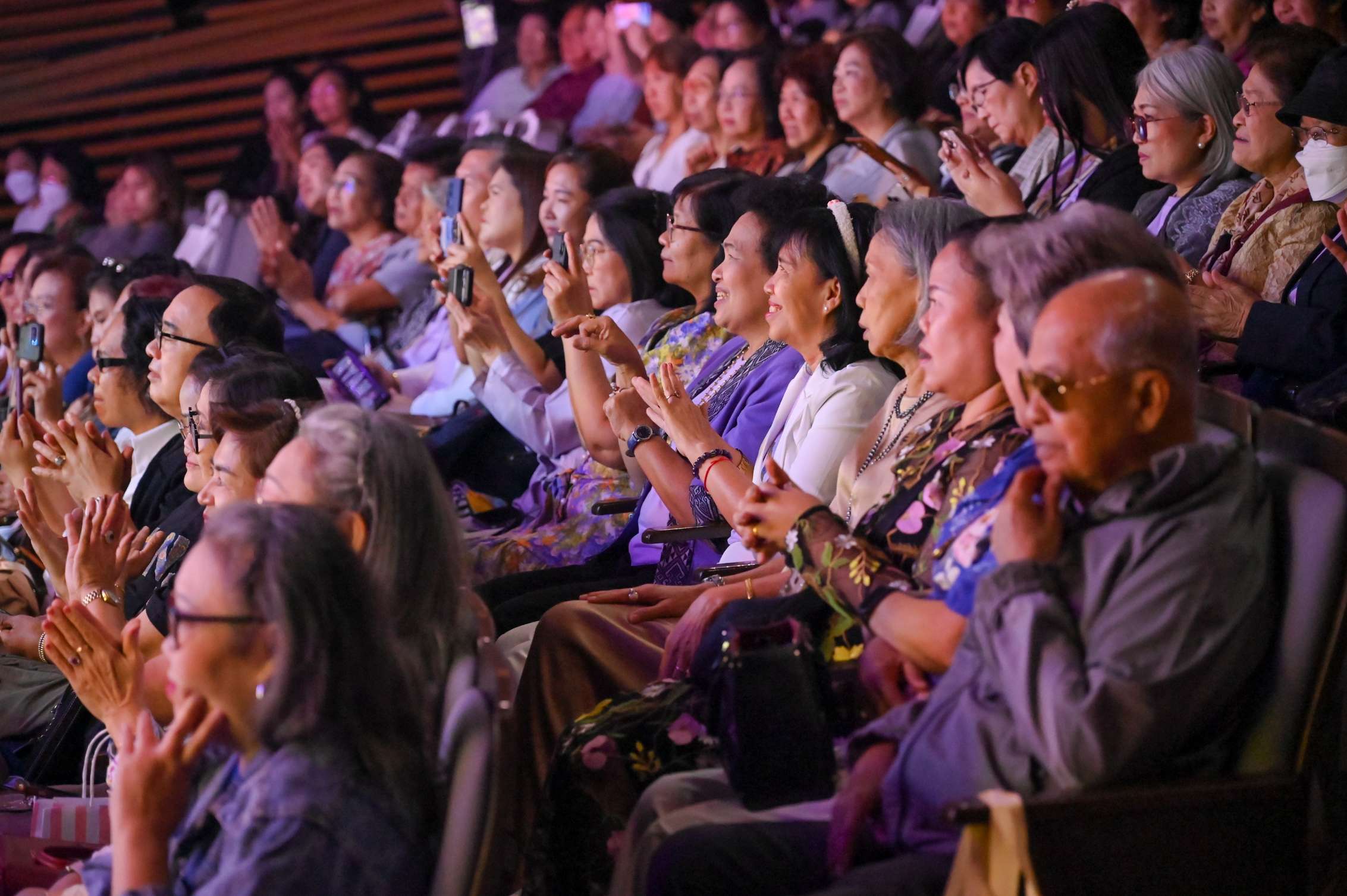 exSingHistory เปิดม่าน “The Giving Concert” 3 Generations 1 Heart คอนเสิร์ตแรก "Sing History เพลงรักในวันวาน”