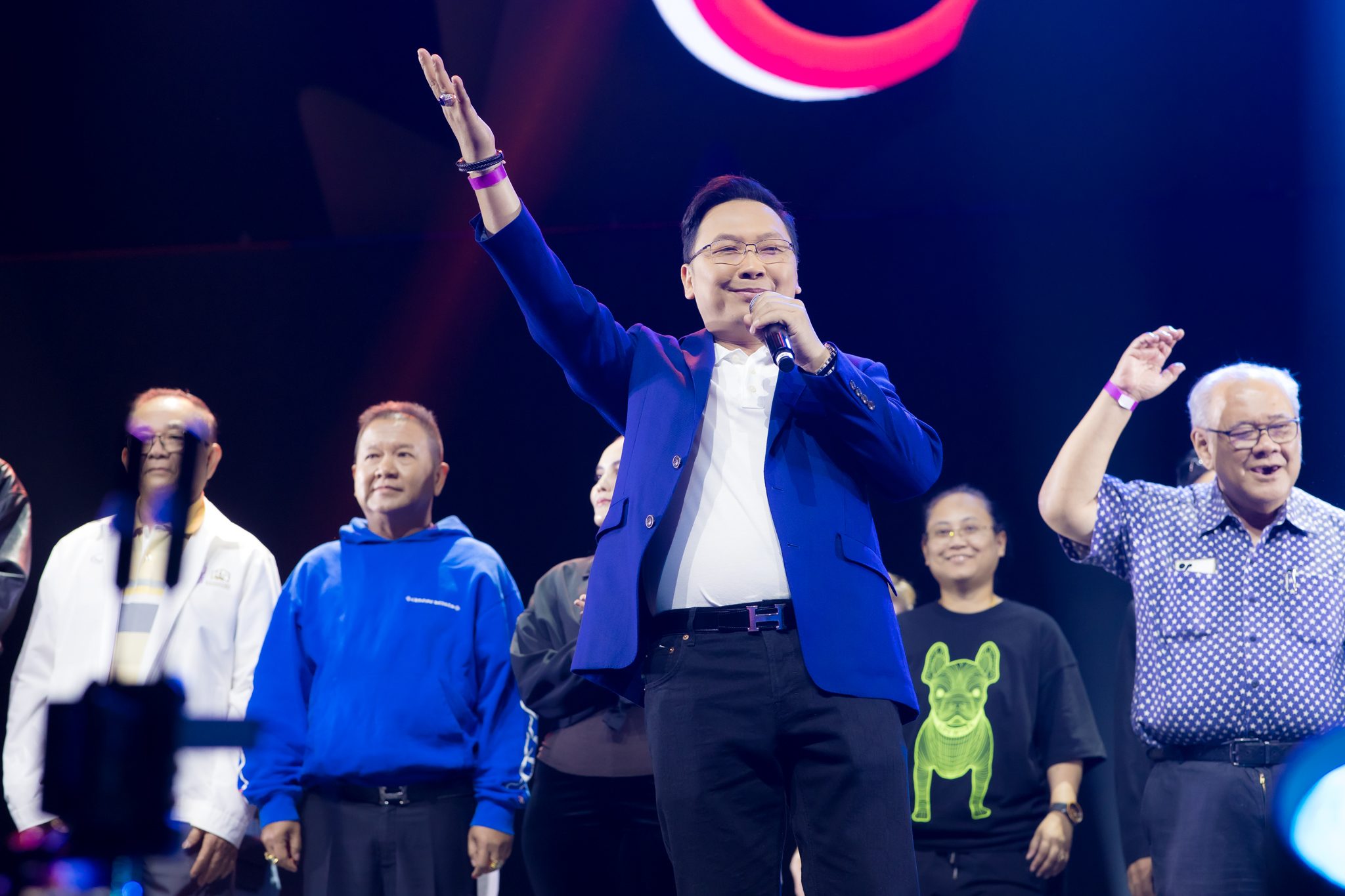 ฝั่งธนเฟส 4 3 ยิ่งใหญ่สมการรอคอย! "ฝั่งธนเฟส 4" สร้างประวัติศาสตร์ BODYSLAM-4EVE-TMD นำทีม 12 ศิลปินจัดเต็มทุกโชว์