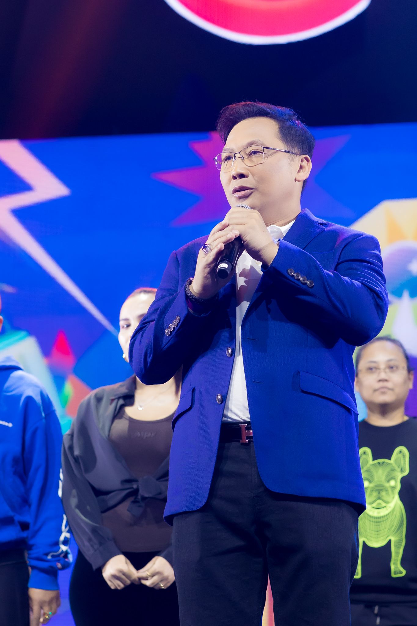 ฝั่งธนเฟส 4 4 ยิ่งใหญ่สมการรอคอย! "ฝั่งธนเฟส 4" สร้างประวัติศาสตร์ BODYSLAM-4EVE-TMD นำทีม 12 ศิลปินจัดเต็มทุกโชว์