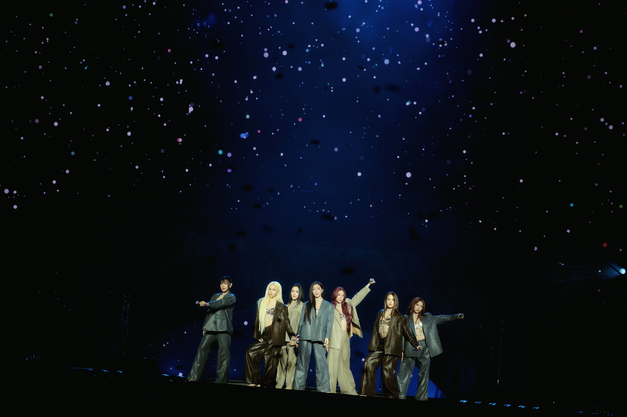 ส่องความสำเร็จ “4EVE UNCHAINED CONCERT” สมศักดิ์ศรีเกิร์ลกรุ๊ปแห่งยุค