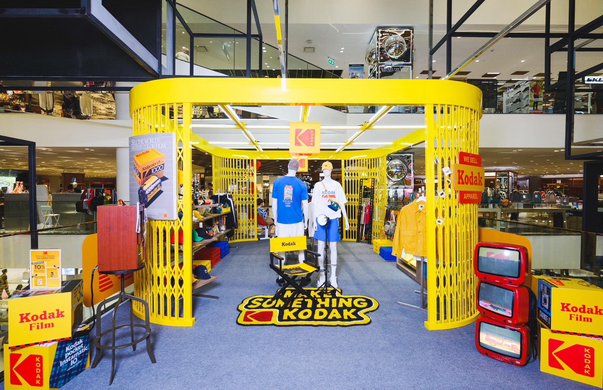 02 1 ตำนาน Kodak ผ่านแฟชั่นกับ “KODAK CROSS SHOP POP-UP STORE” ชั้น M สยามดิสคัฟเวอรี่