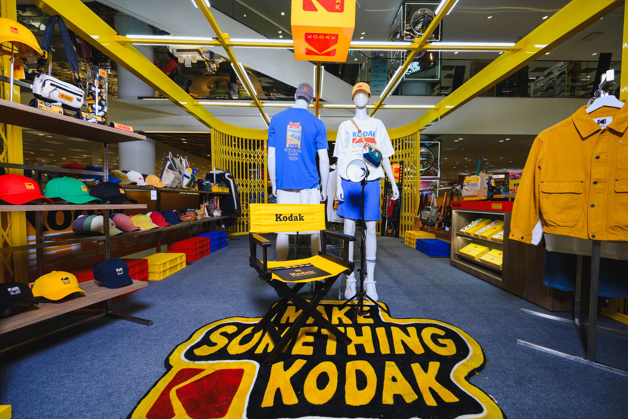 03 1 ตำนาน Kodak ผ่านแฟชั่นกับ “KODAK CROSS SHOP POP-UP STORE” ชั้น M สยามดิสคัฟเวอรี่