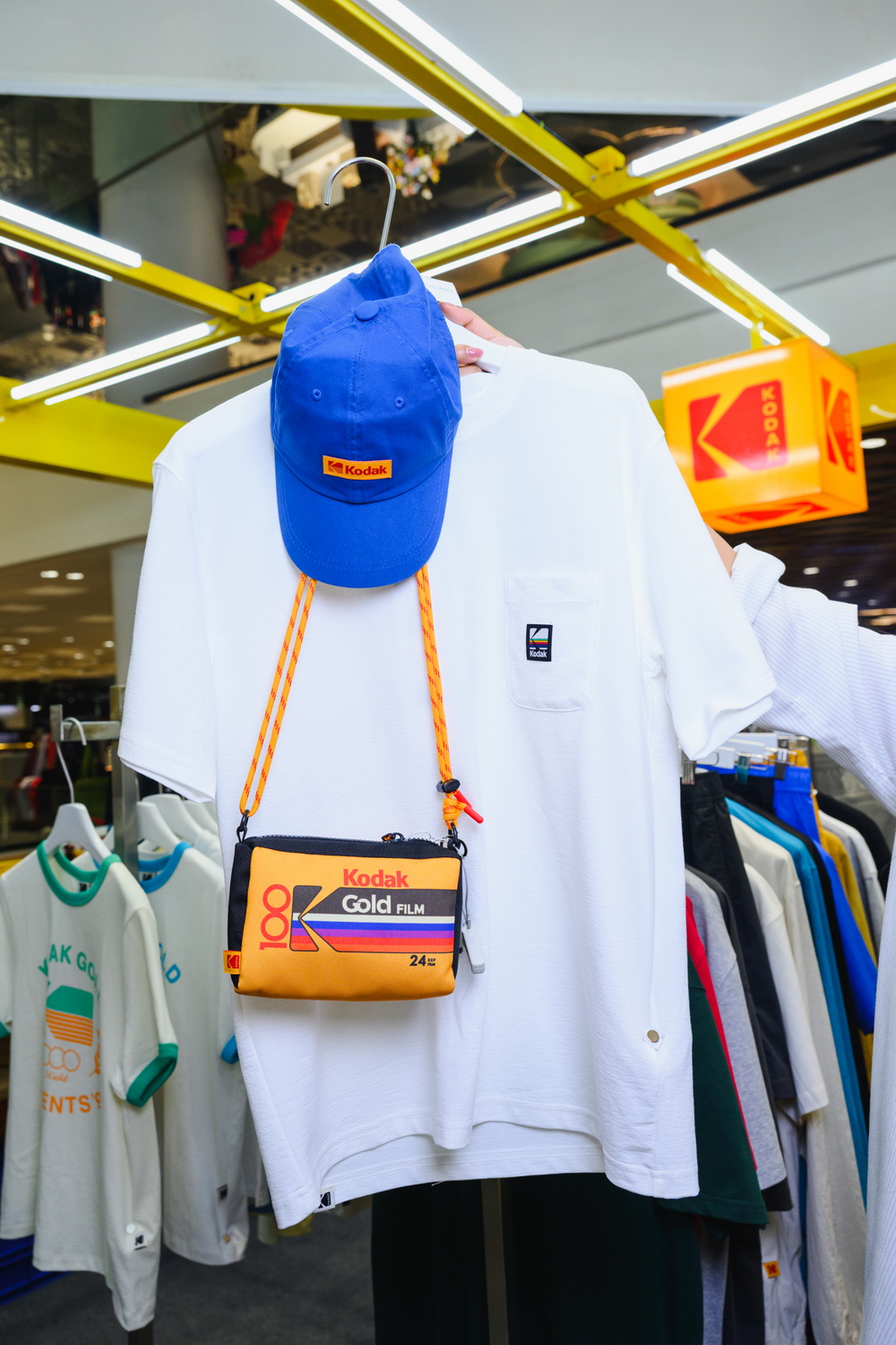 06 1 ตำนาน Kodak ผ่านแฟชั่นกับ “KODAK CROSS SHOP POP-UP STORE” ชั้น M สยามดิสคัฟเวอรี่