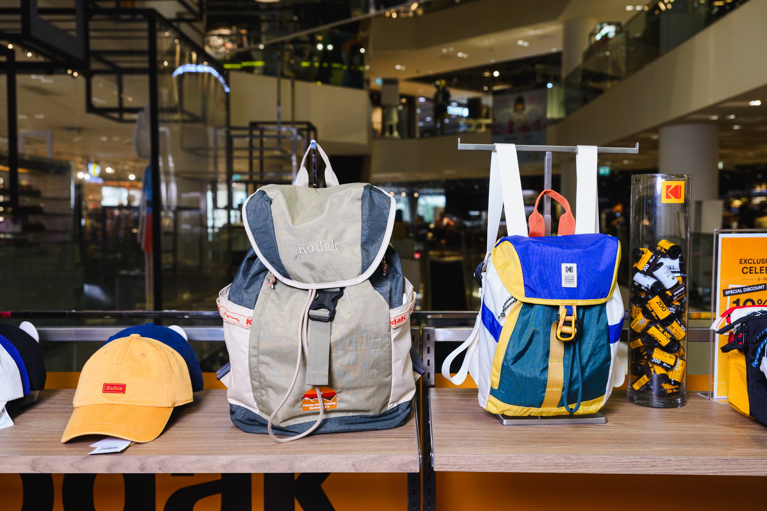 15 ตำนาน Kodak ผ่านแฟชั่นกับ “KODAK CROSS SHOP POP-UP STORE” ชั้น M สยามดิสคัฟเวอรี่
