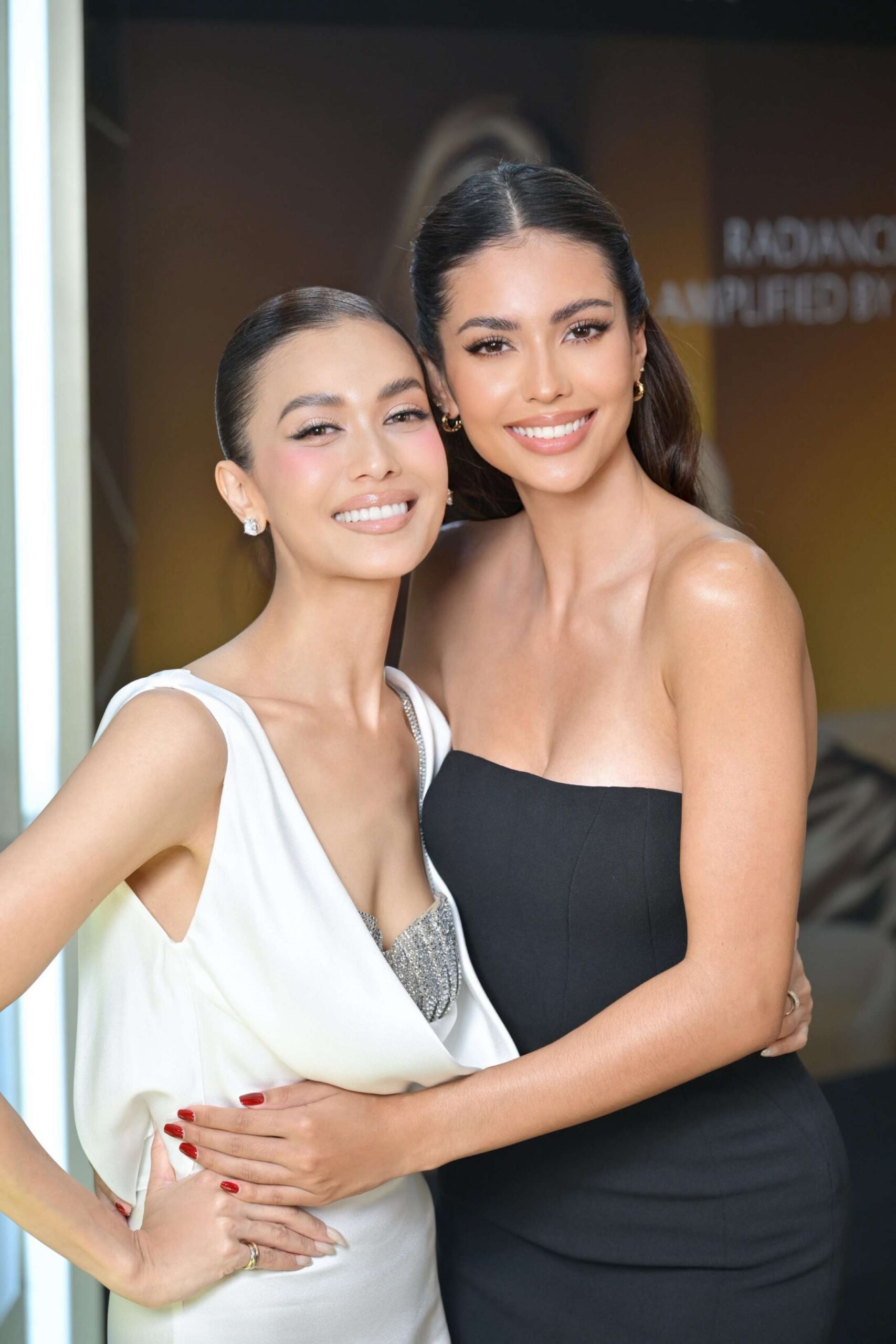 Clé de Peau Beauté จัดอีเว้นท์ใหญ่ แพร – แอนโทเนีย ตบเท้ารวมงาน The Iconic Radiance 1 1781100640476 copy 2175x3262 scaled Clé de Peau Beauté จัดอีเว้นท์ใหญ่ แพร – แอนโทเนีย ตบเท้ารวมงาน The Iconic Radiance