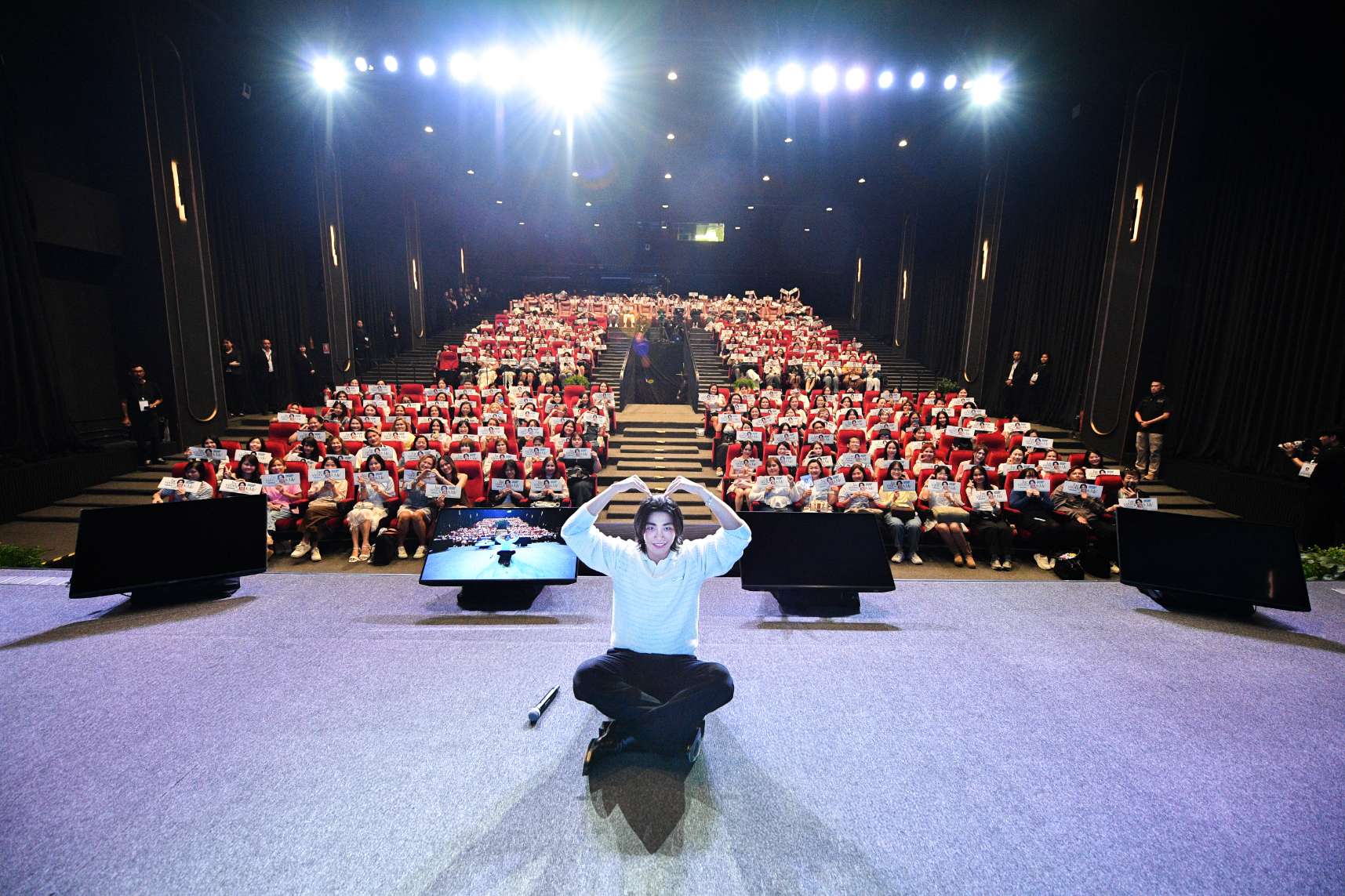 “คิม แจยอง” เสิร์ฟทุกโมเมนต์สุดฟิน ในงาน 2026 KIM JAEYEONG Fanmeeting in BANGKOK <Jaeyeong & You>