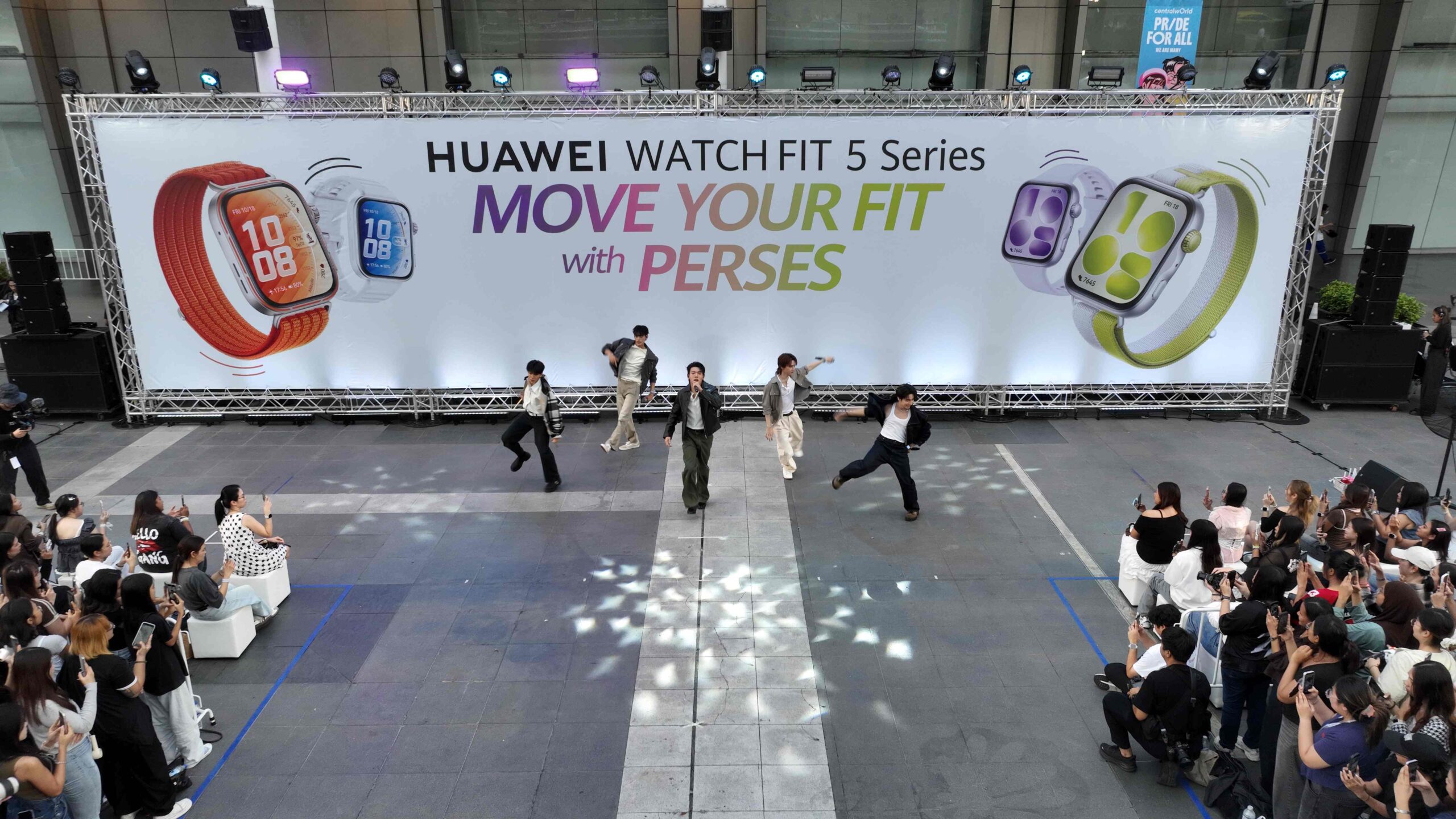 HUAWEI WATCH FIT 5 Series MOVE YOUR FIT WITH PERSES 5 scaled PERSES เสิร์ฟโชว์สุดเดือด พร้อมชวนแฟน ๆ MOVE YOUR FIT ไปด้วยกันกับ HUAWEI WATCH FIT 5 Series